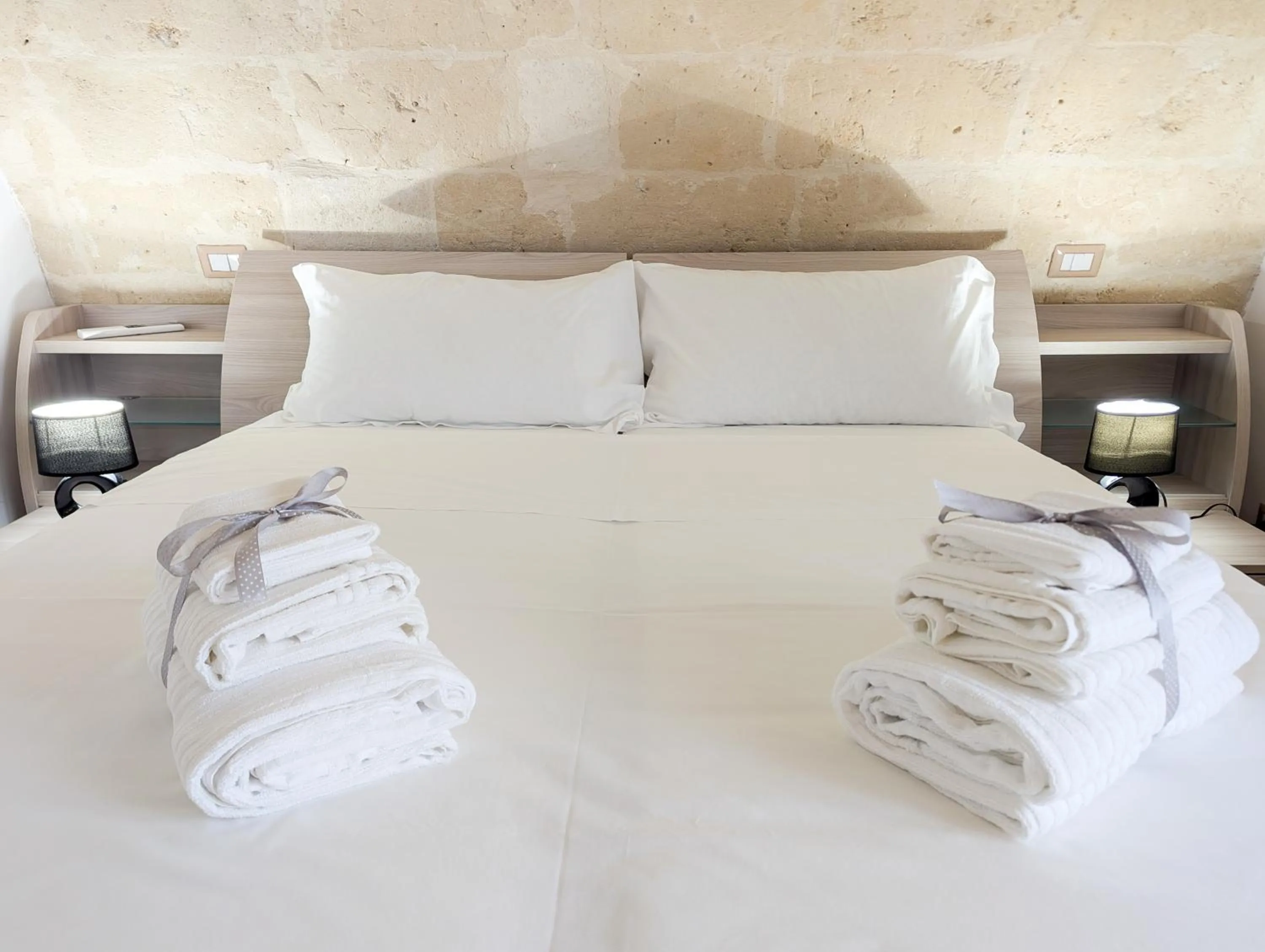 Bedroom, Bed in Il Peccato Originale