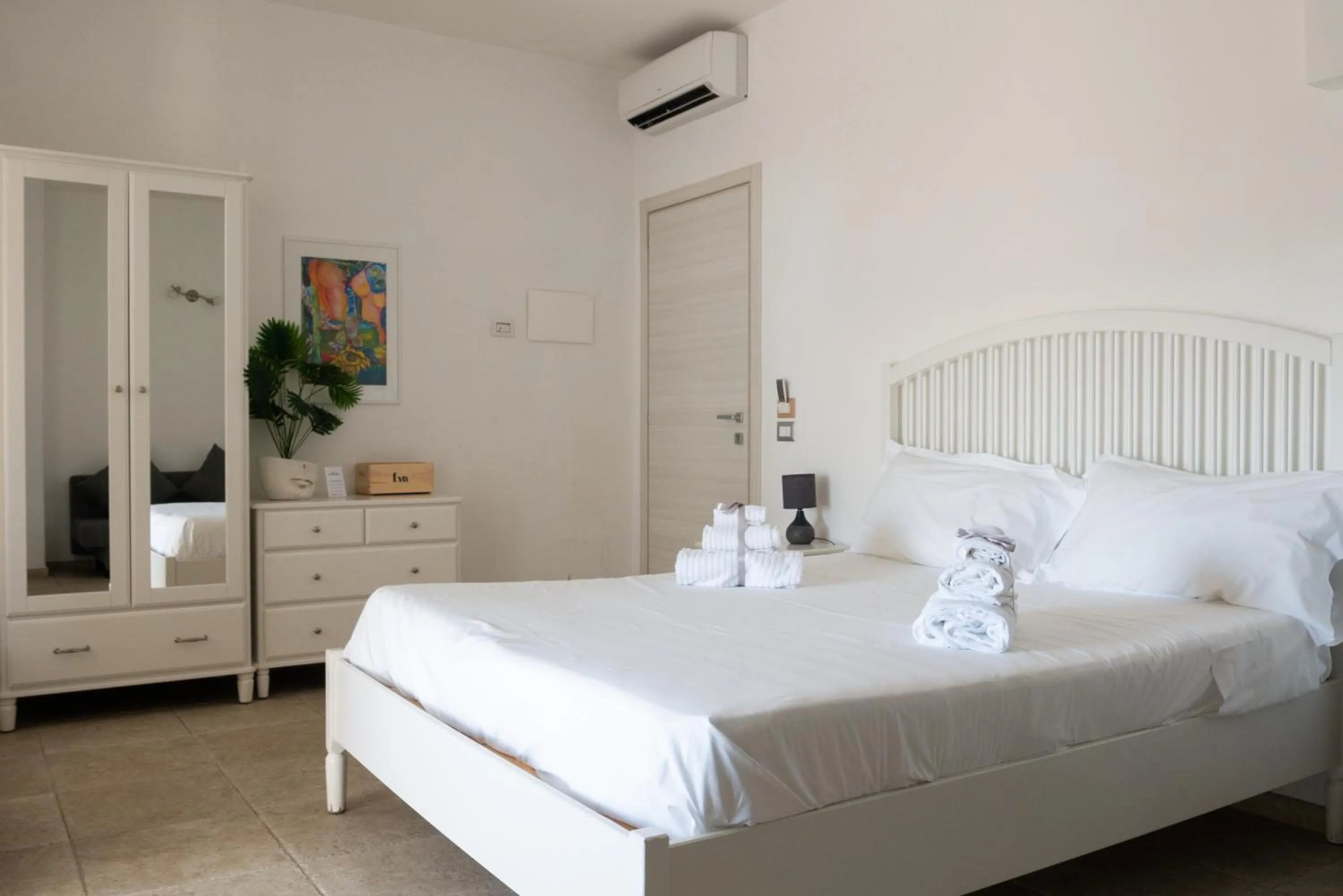 Photo of the whole room, Bed in Il Peccato Originale