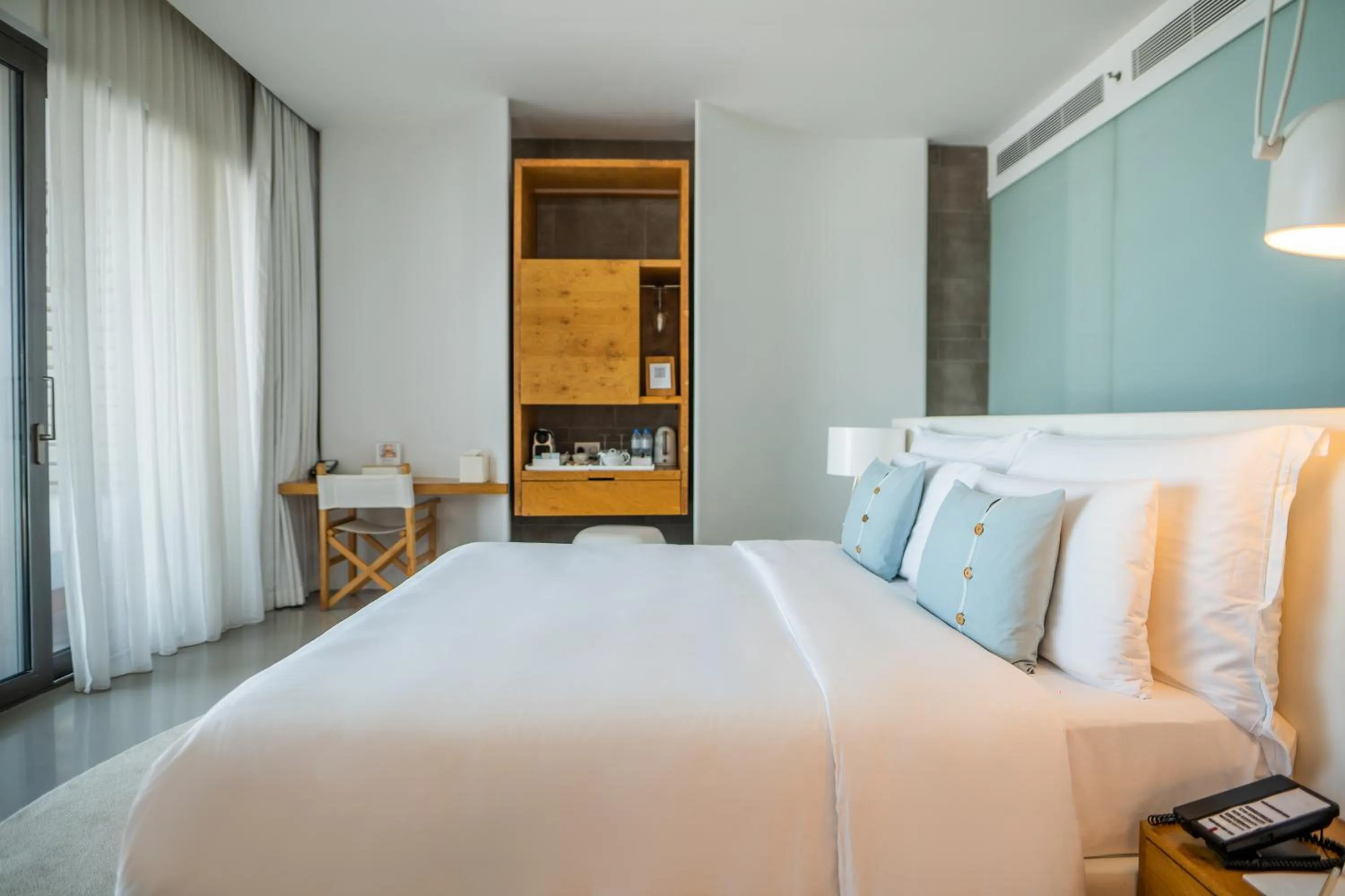 Bed in Nikki Beach Resort & Spa Dubai