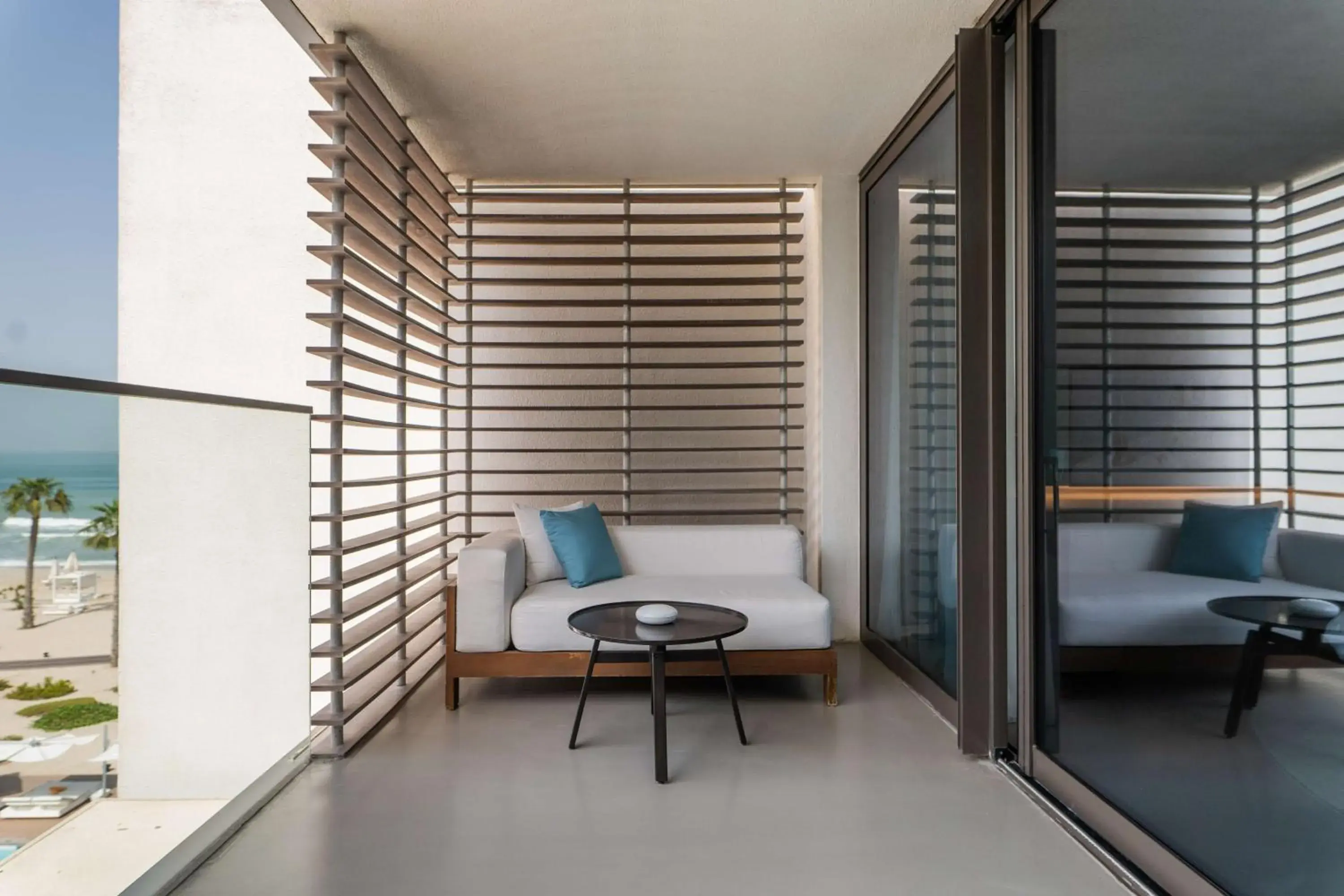 Bedroom in Nikki Beach Resort & Spa Dubai Bedroom in Nikki Beach Resort & Spa Dubai