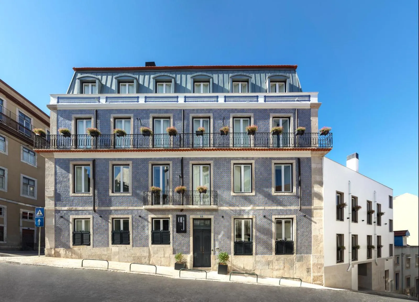 Property building in OnJ S. Lazaro Lisboa