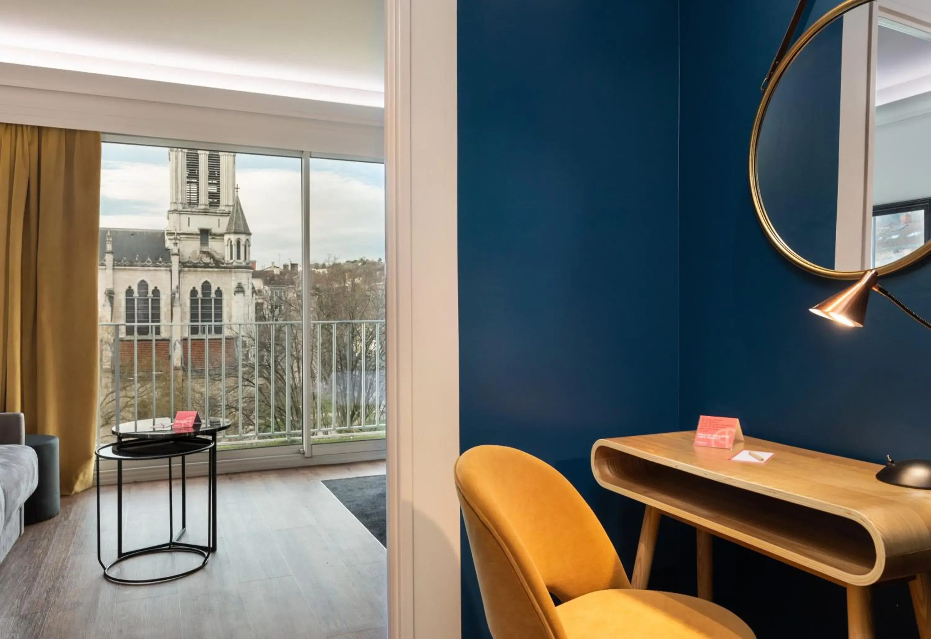 Bedroom in Hôtel Charlemagne by Happyculture Bedroom in Hôtel Charlemagne by Happyculture