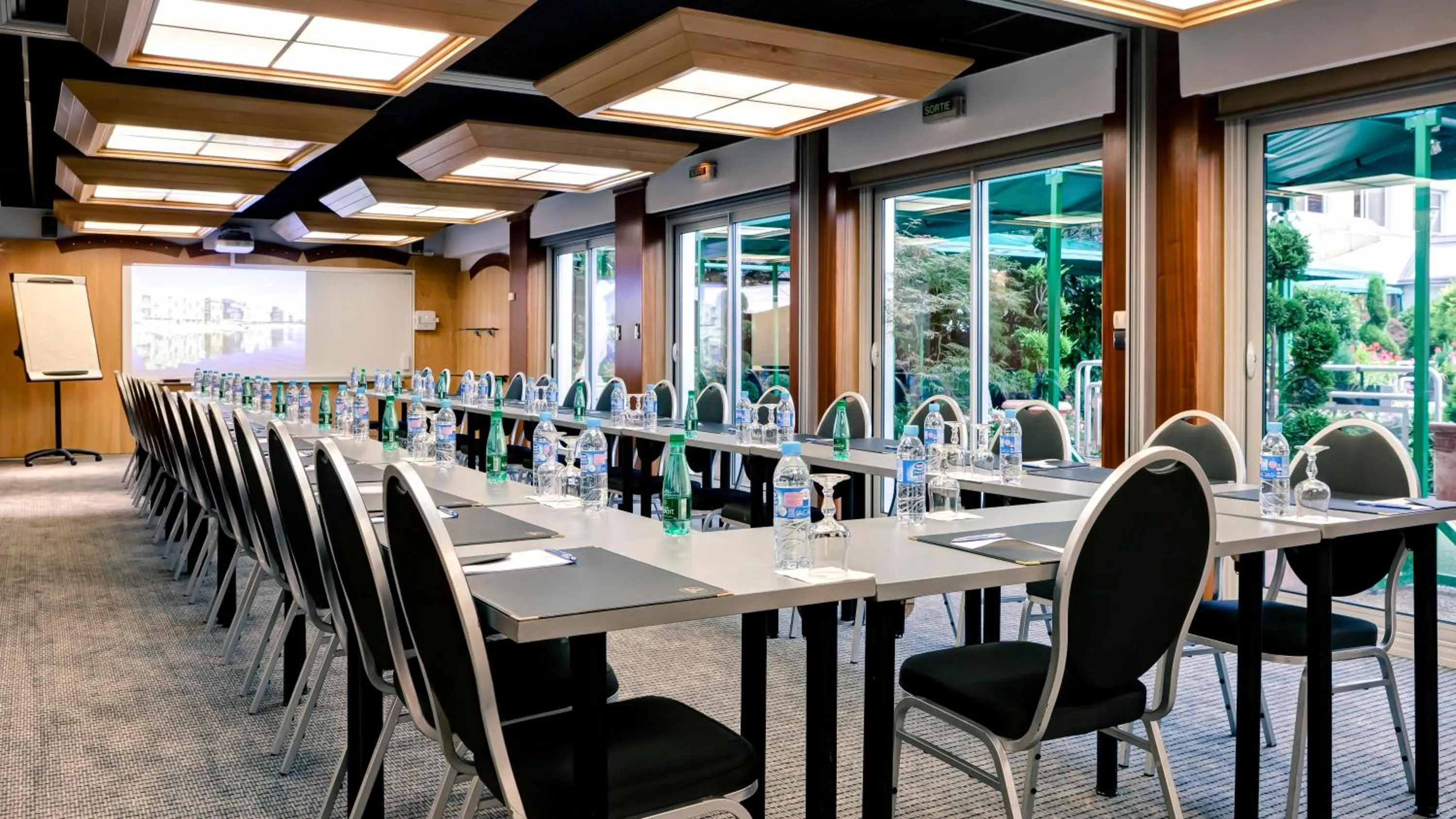 Meeting/conference room in Hôtel Charlemagne by Happyculture