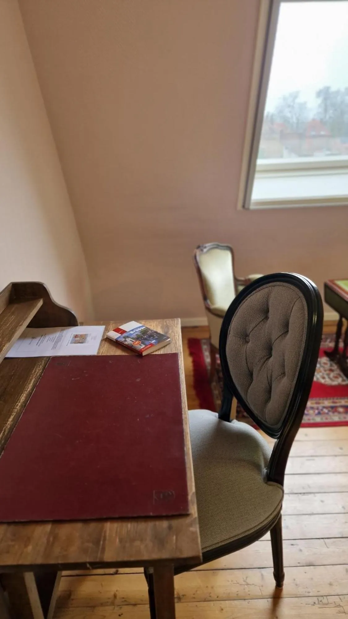 Seating area in B&B Fine Fleur