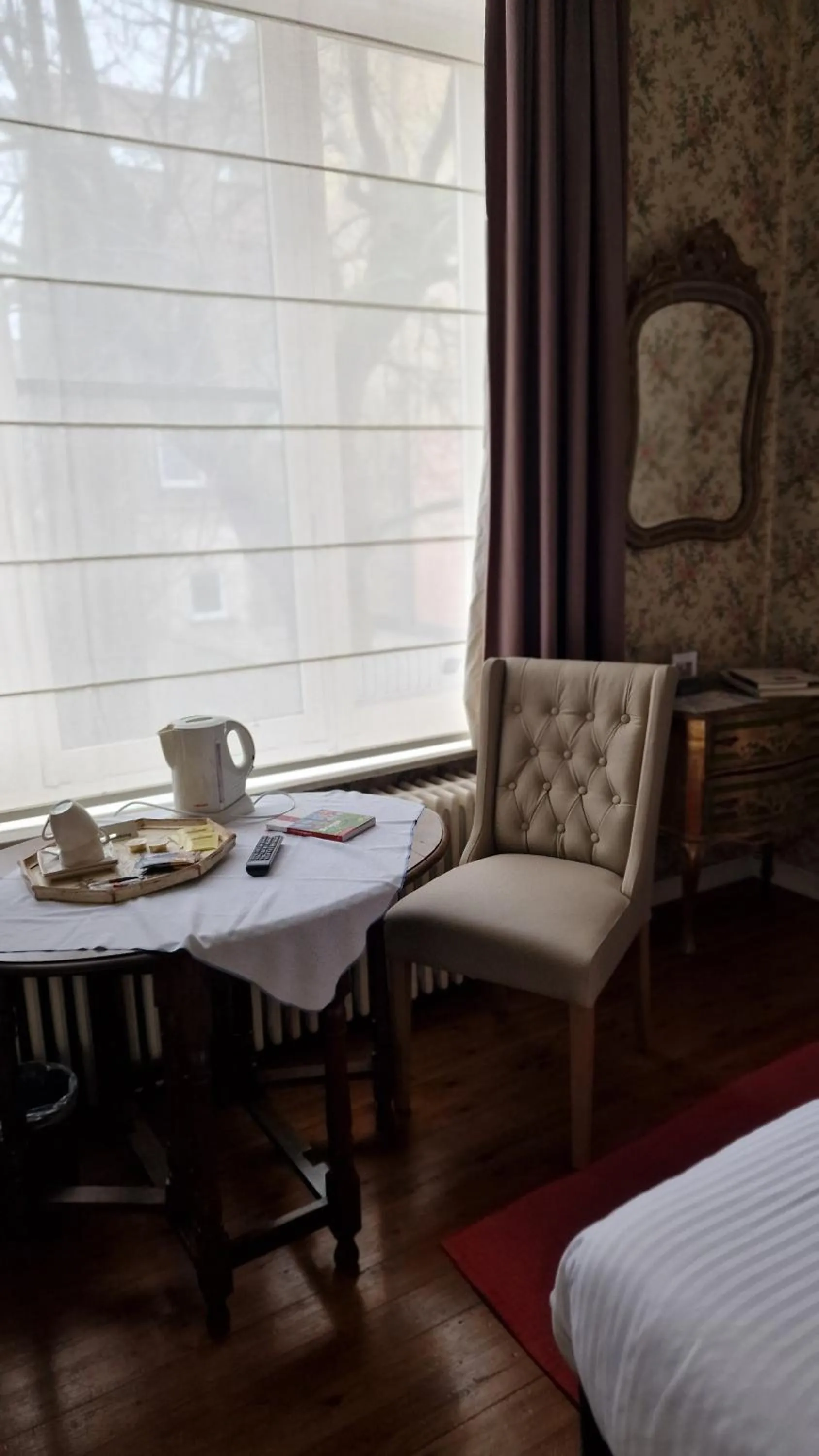 Seating area, Bed in B&B Fine Fleur