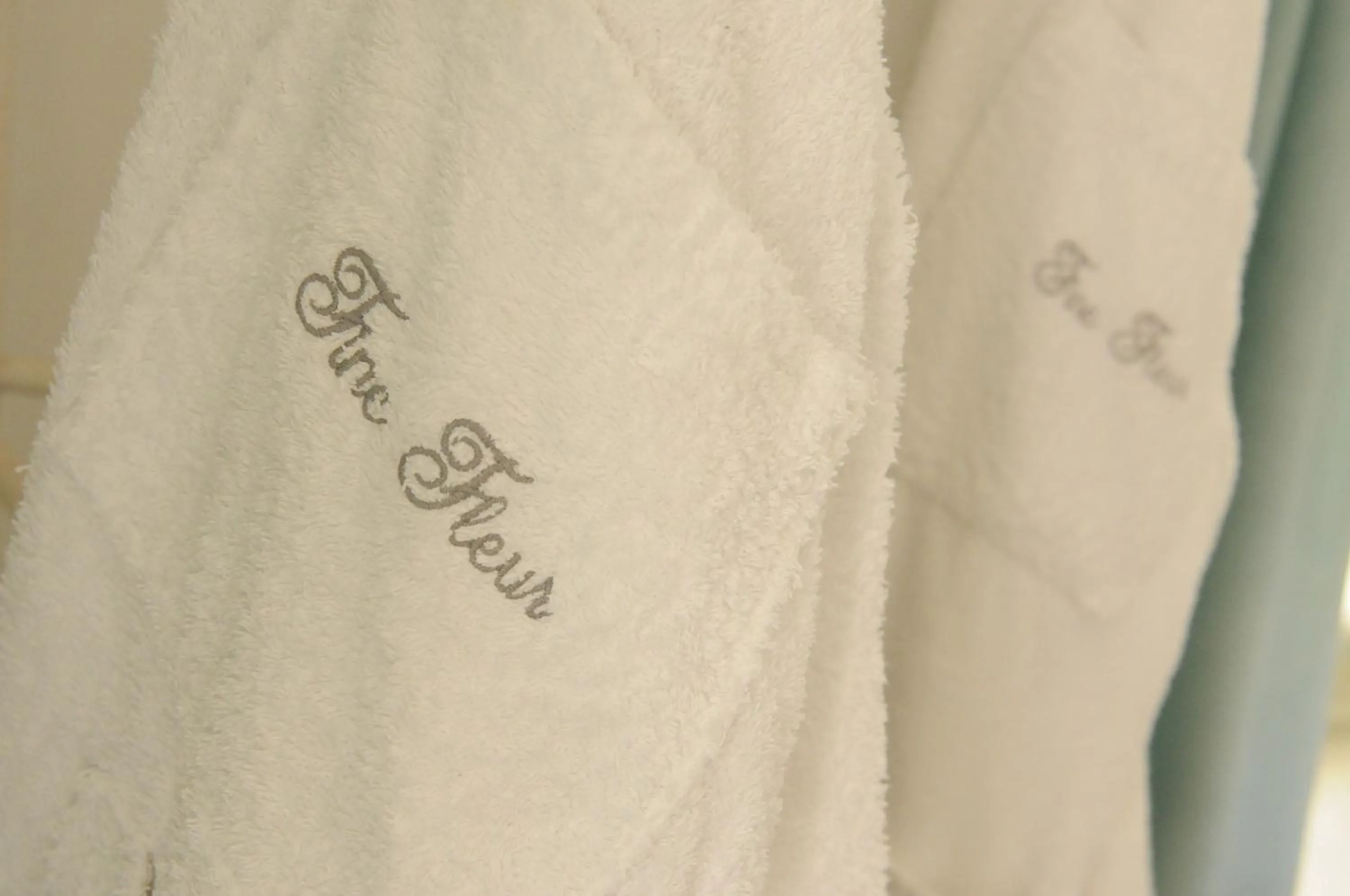 Property logo or sign in B&B Fine Fleur