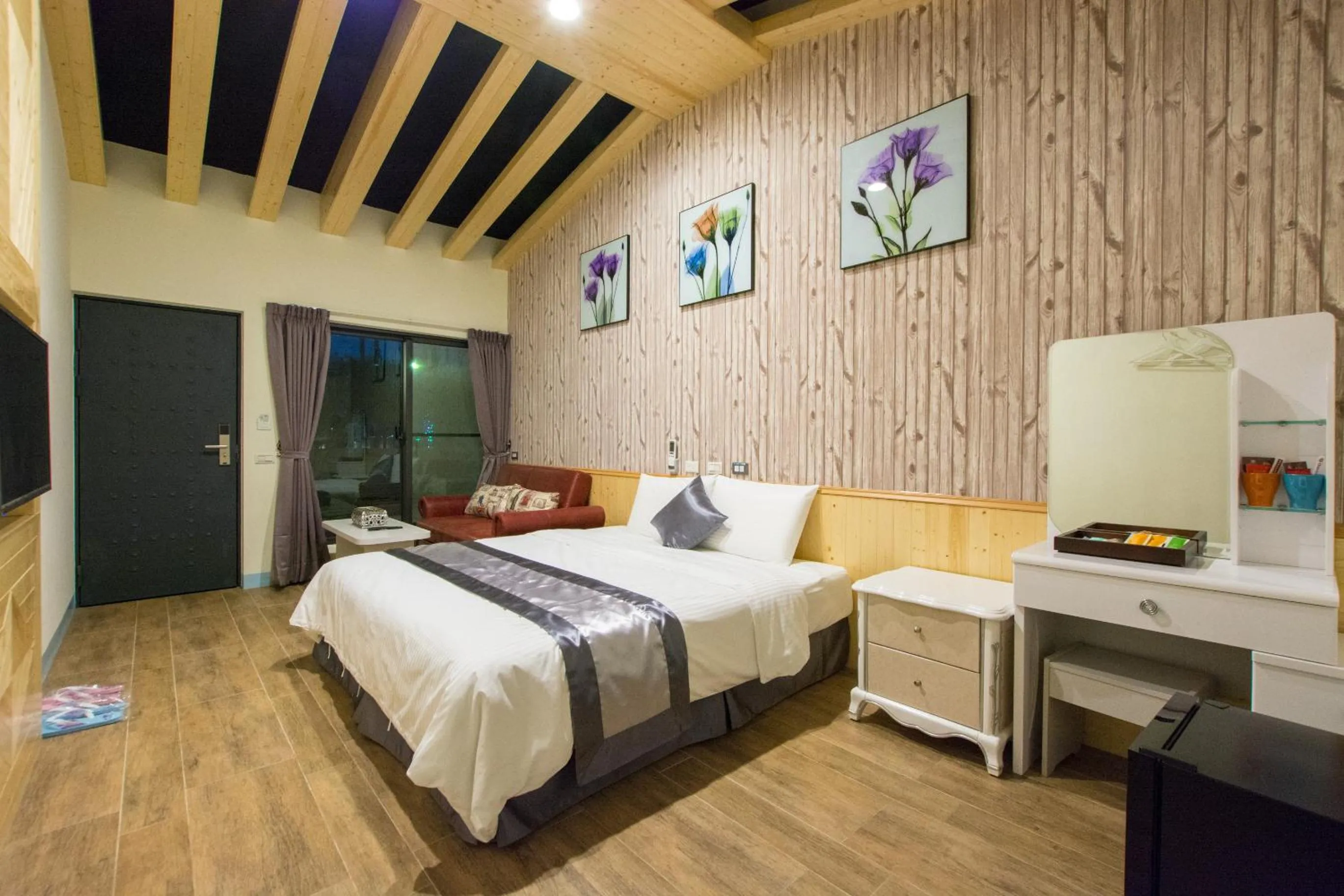 Photo of the whole room, Bed in Melinda Resort