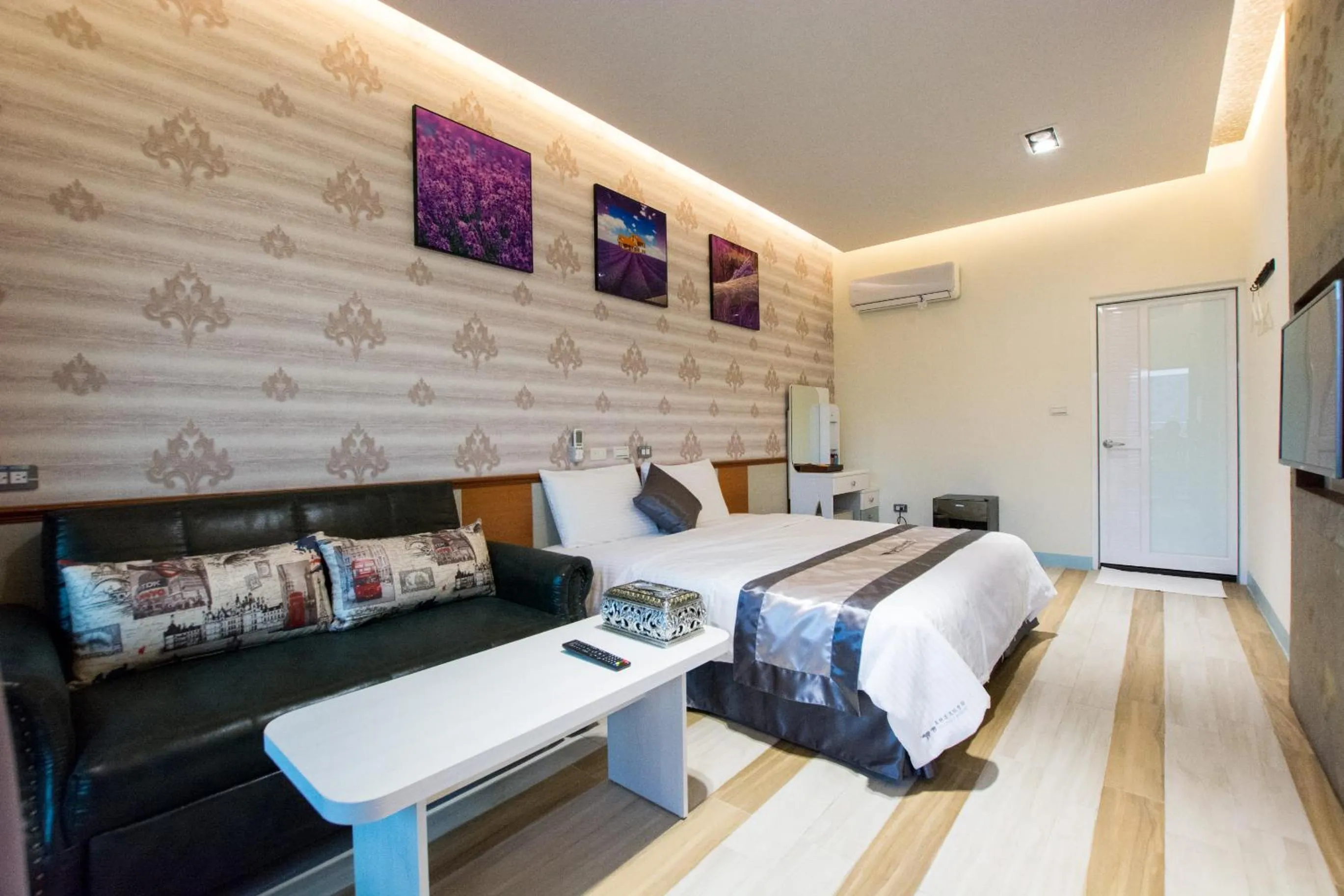 Photo of the whole room, Bed in Melinda Resort