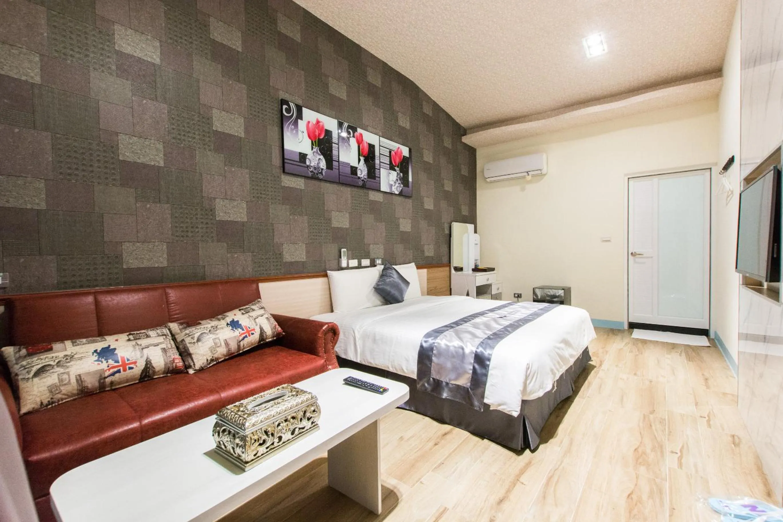 Photo of the whole room, Bed in Melinda Resort