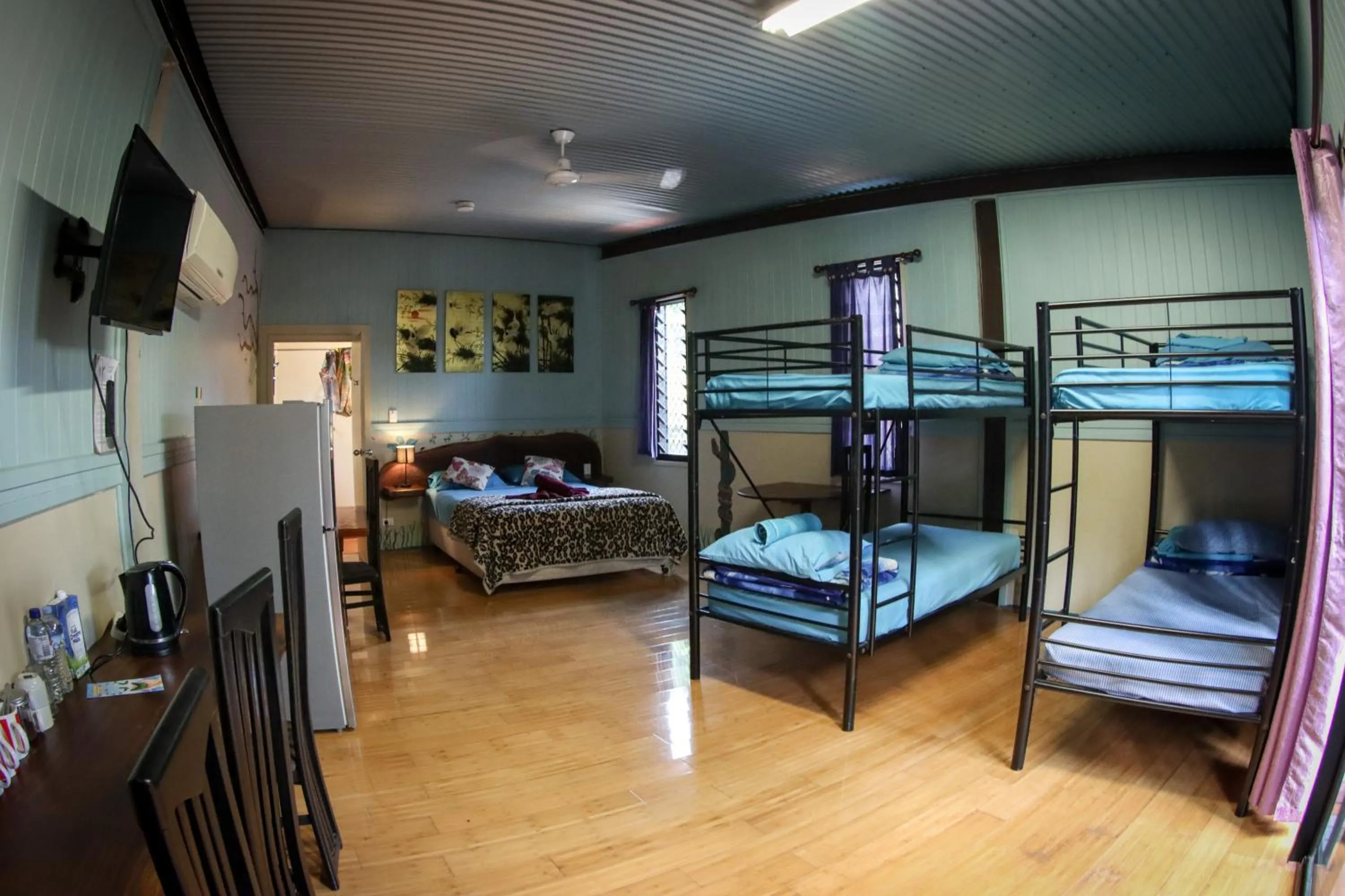 bunk bed, Bed in Batchelor Butterfly Farm