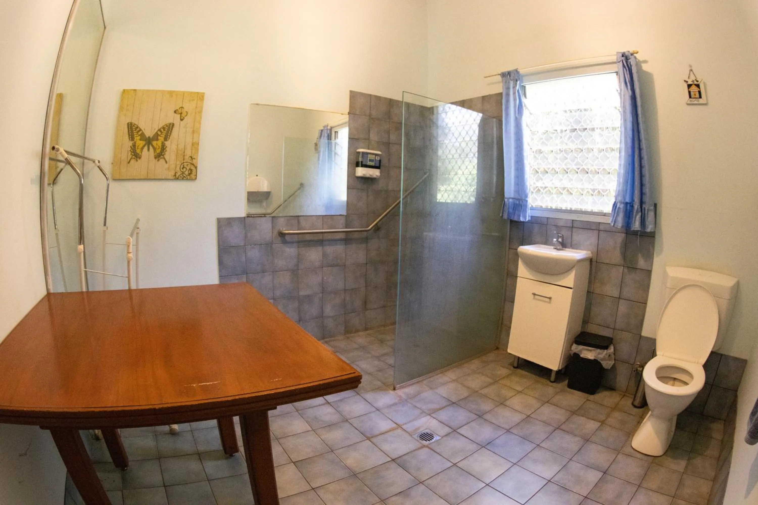 Bathroom in Batchelor Butterfly Farm