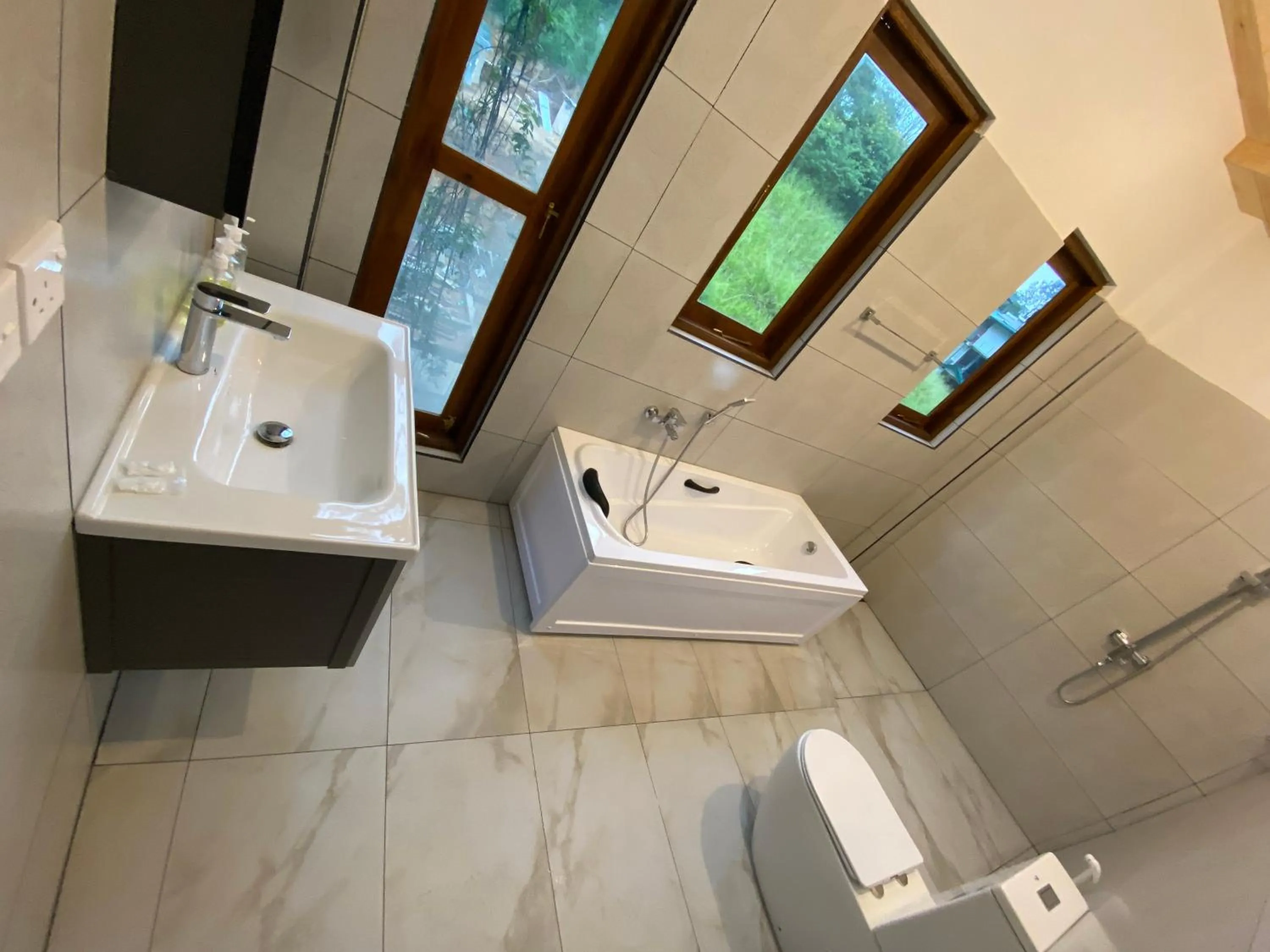 Shower in Ella Dream Mount