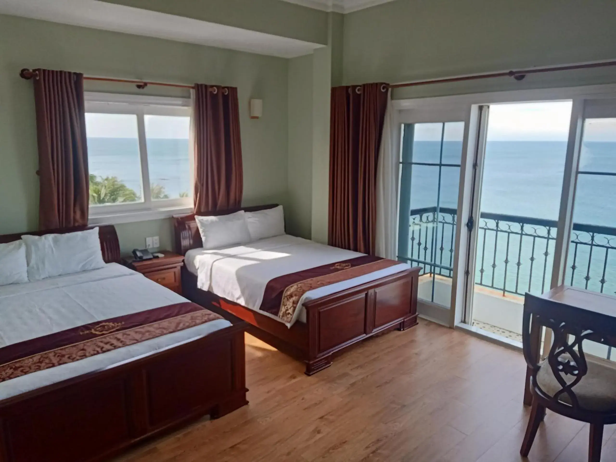 Deluxe Twin Room with Sea View in Ngoc Chau Phu Quoc Hotel Deluxe Twin Room with Sea View in Ngoc Chau Phu Quoc Hotel