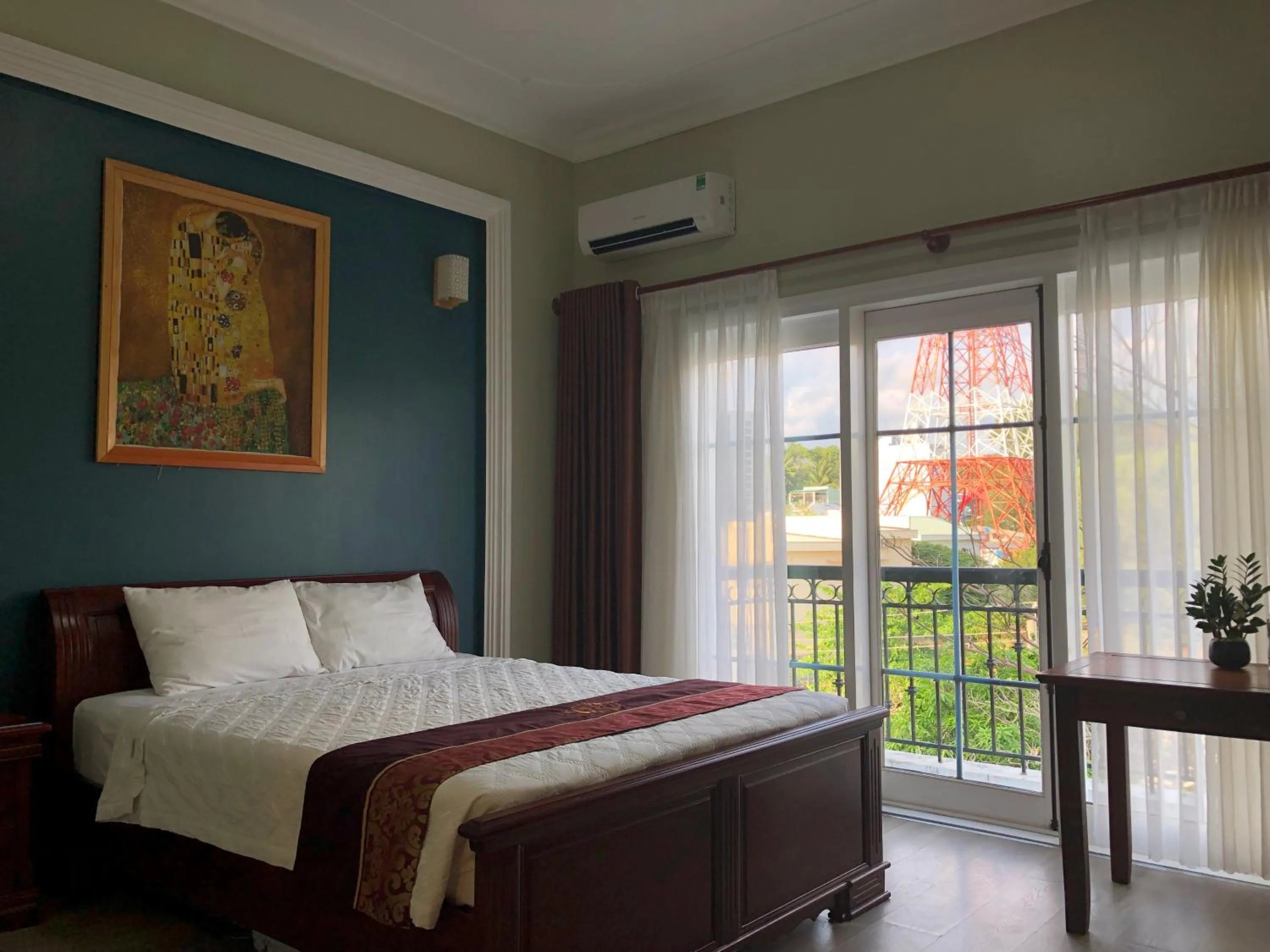 Bed in Ngoc Chau Phu Quoc Hotel