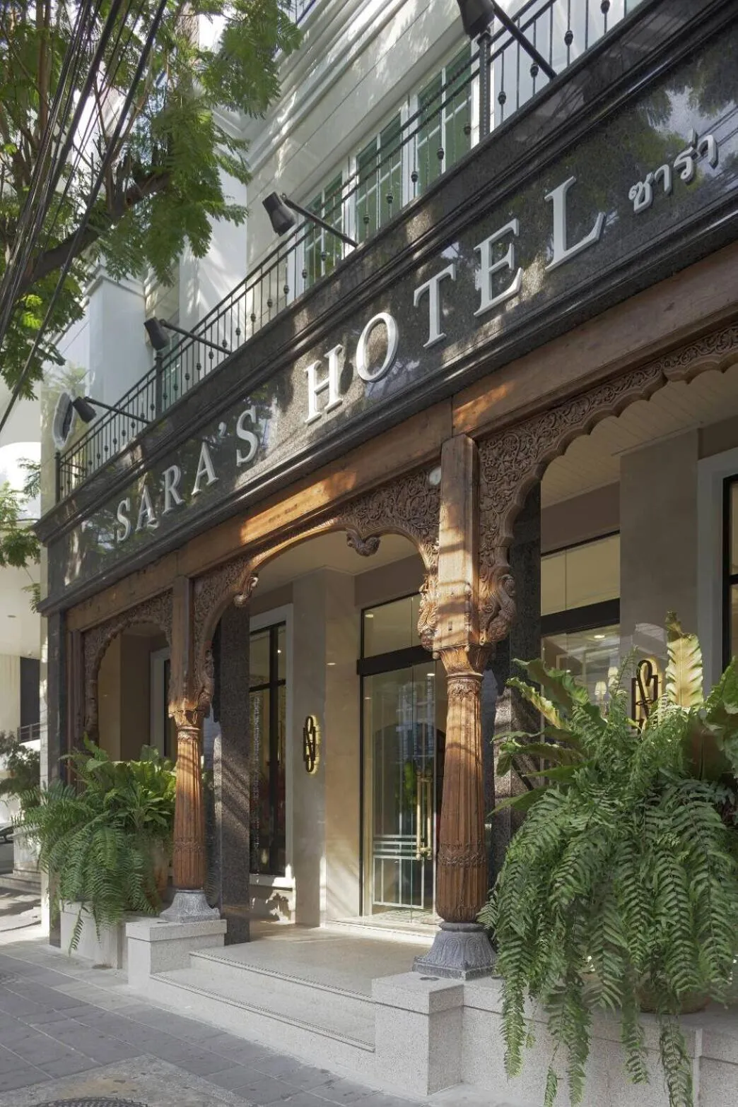 Property building in Sara's Hotel