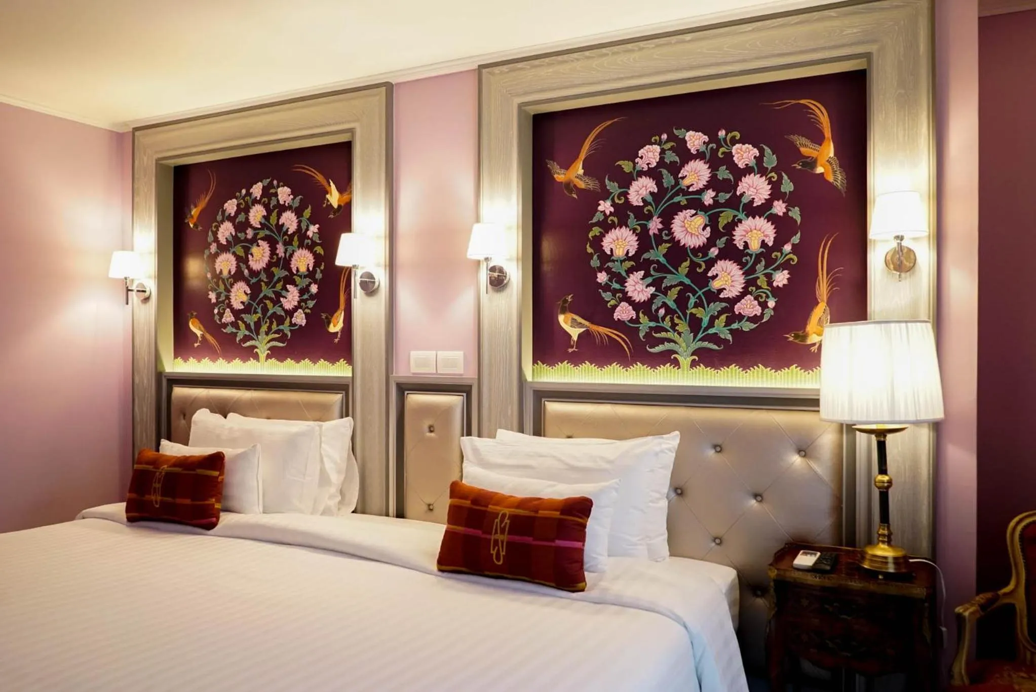 Bedroom, Bed in Sara's Hotel