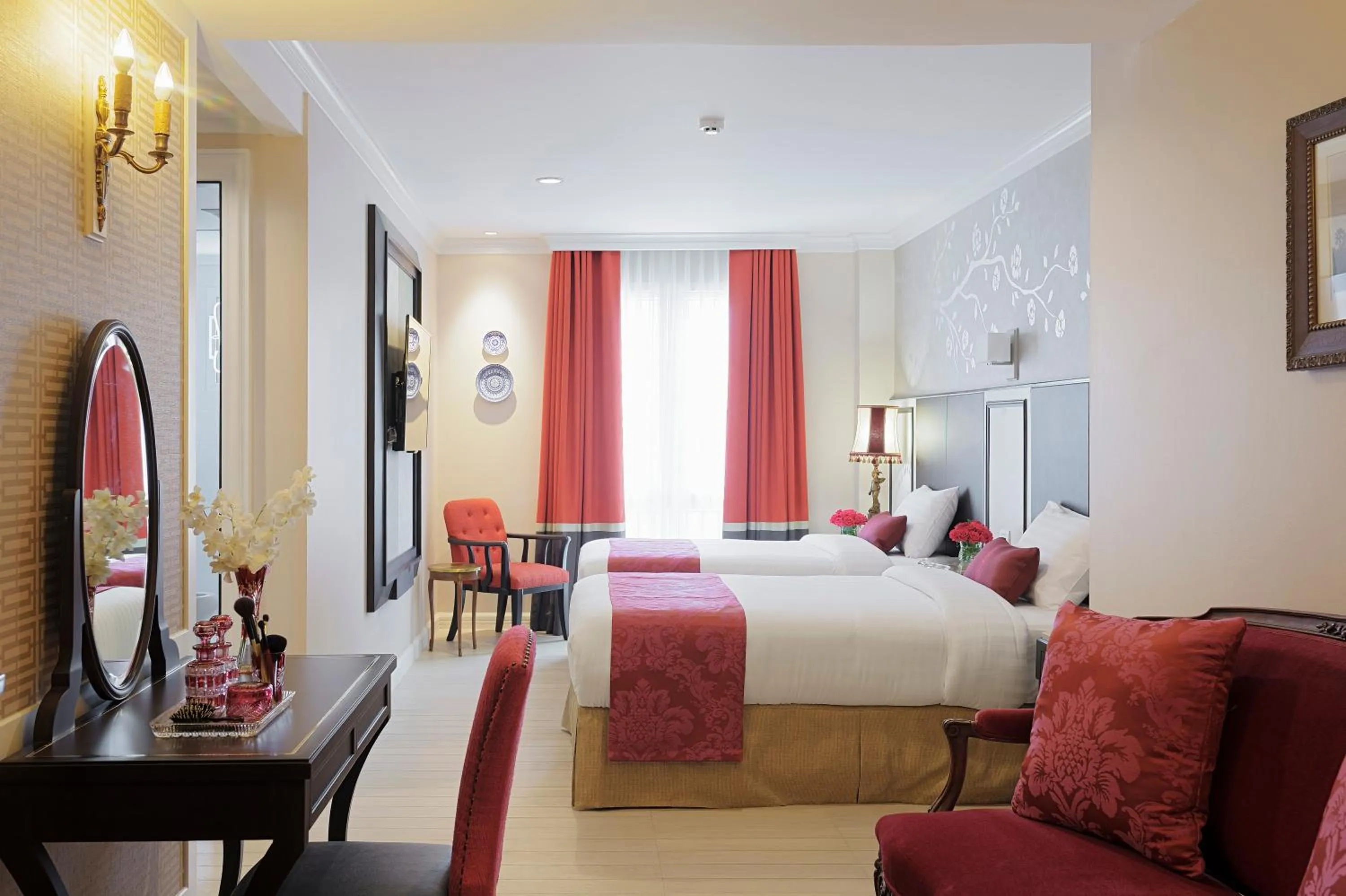 Photo of the whole room, Bed in Sara's Hotel