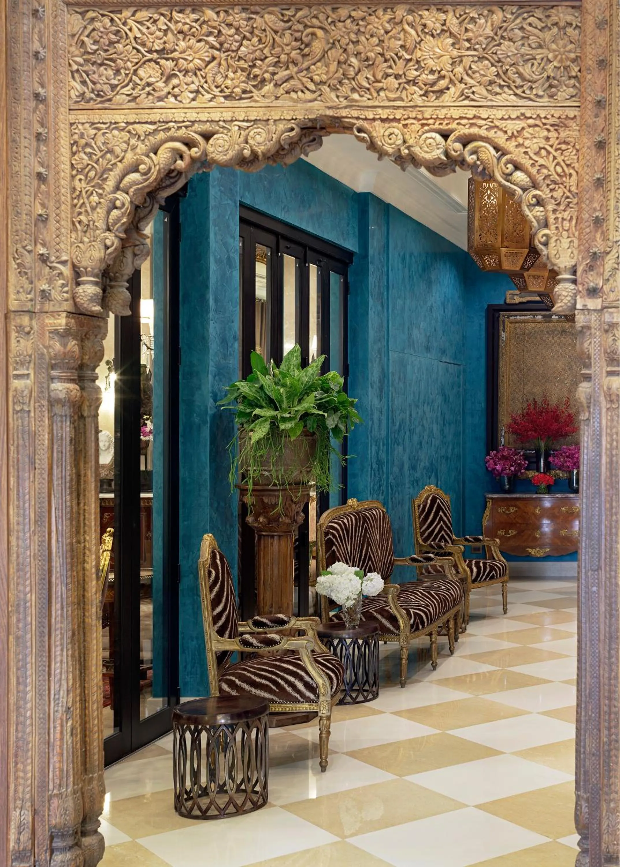 Patio in Sara's Hotel