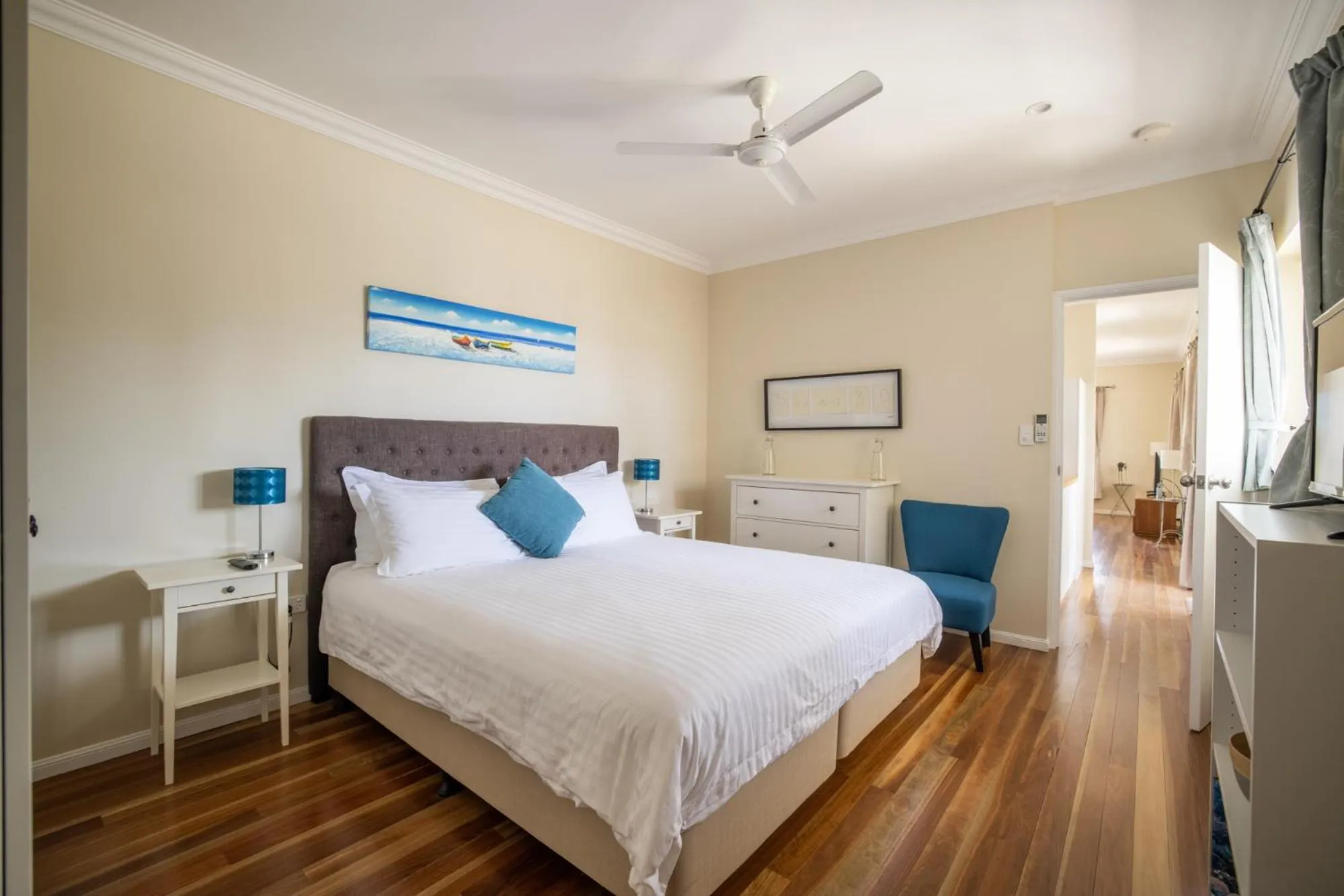 Bed in Kernow - Minimum age 18