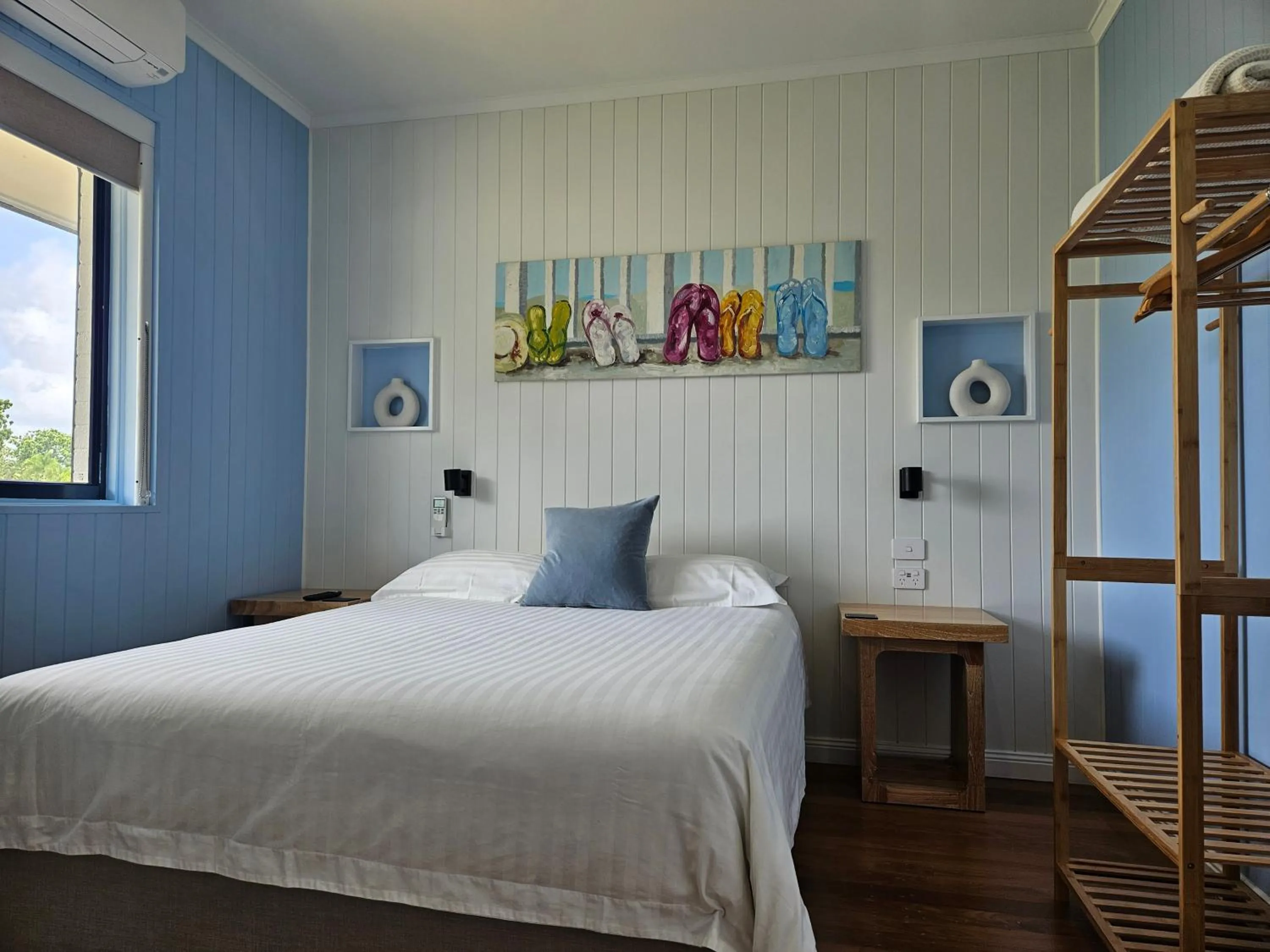 Bed in Kernow - Minimum age 18