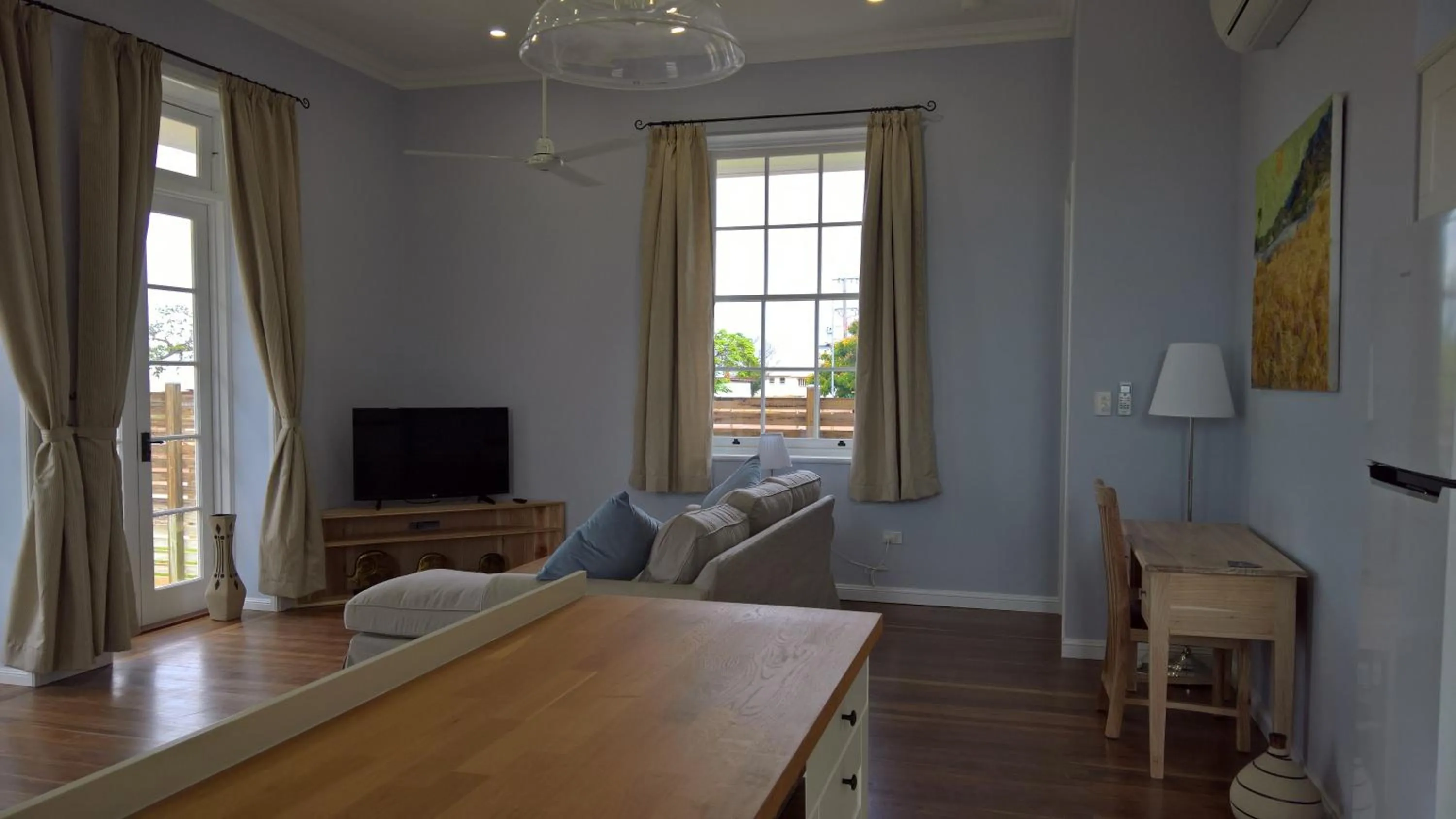 Living room in Kernow - Minimum age 18