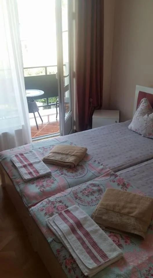 Bed in Hotel Renesans