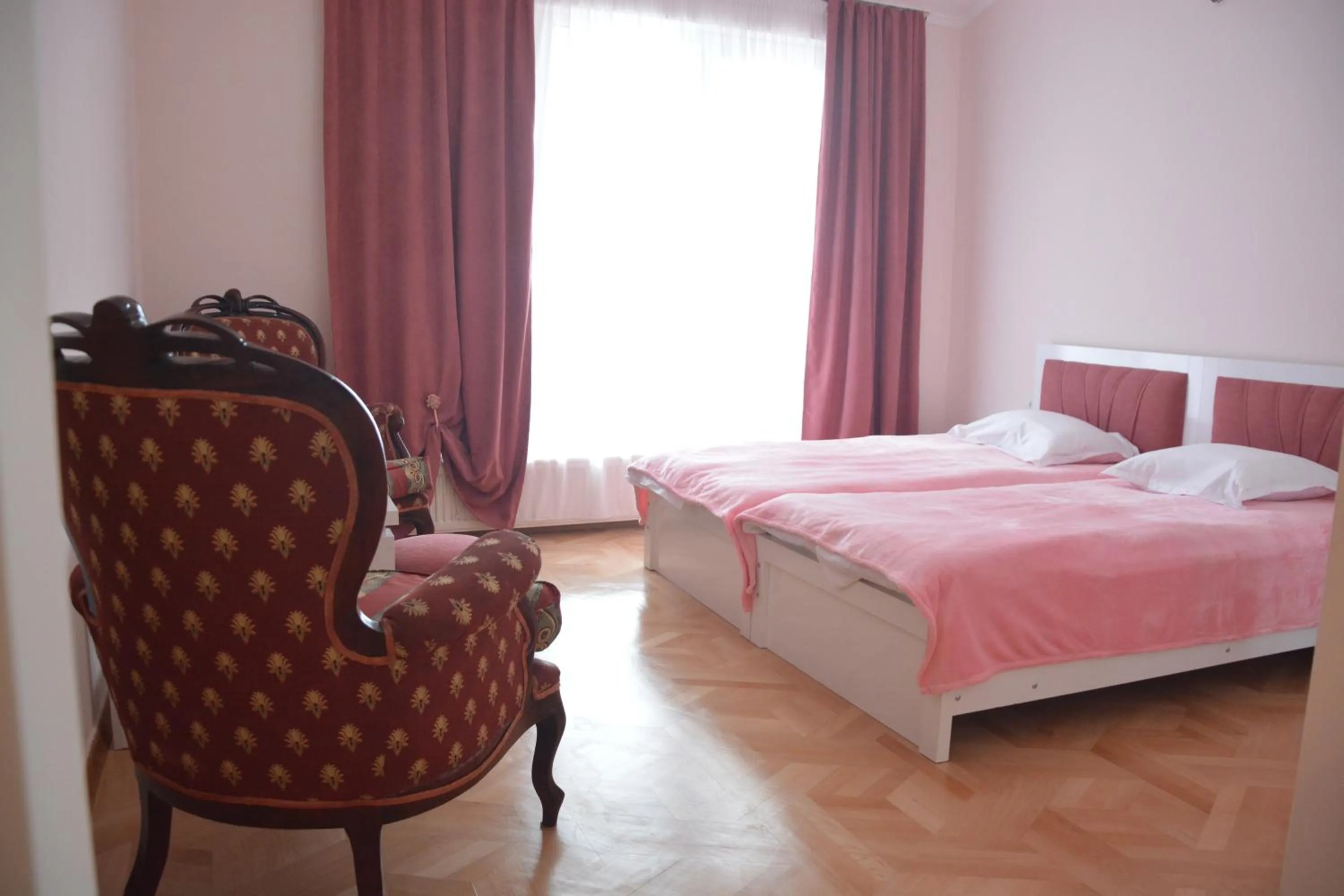 Bed in Hotel Renesans