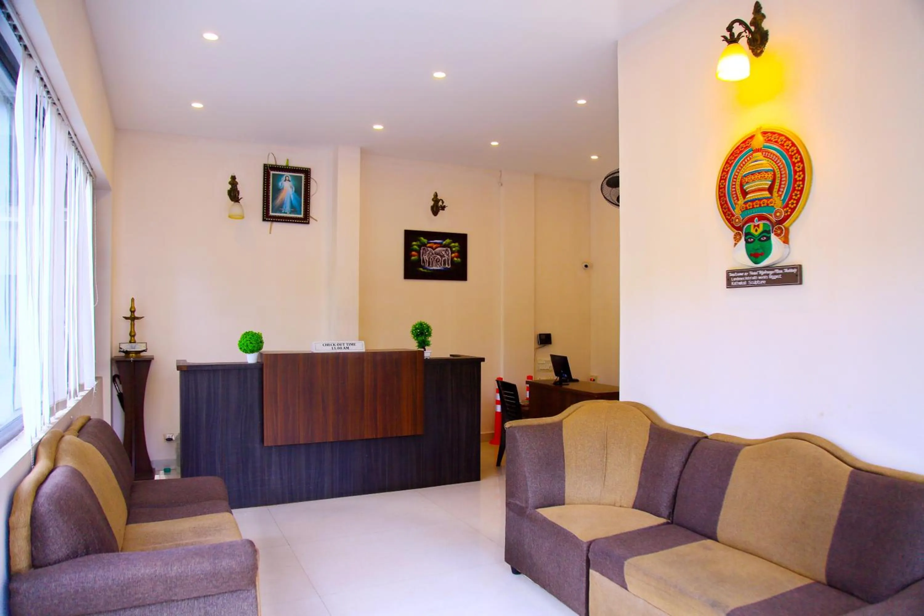 Facade/entrance in Highrange Plaza