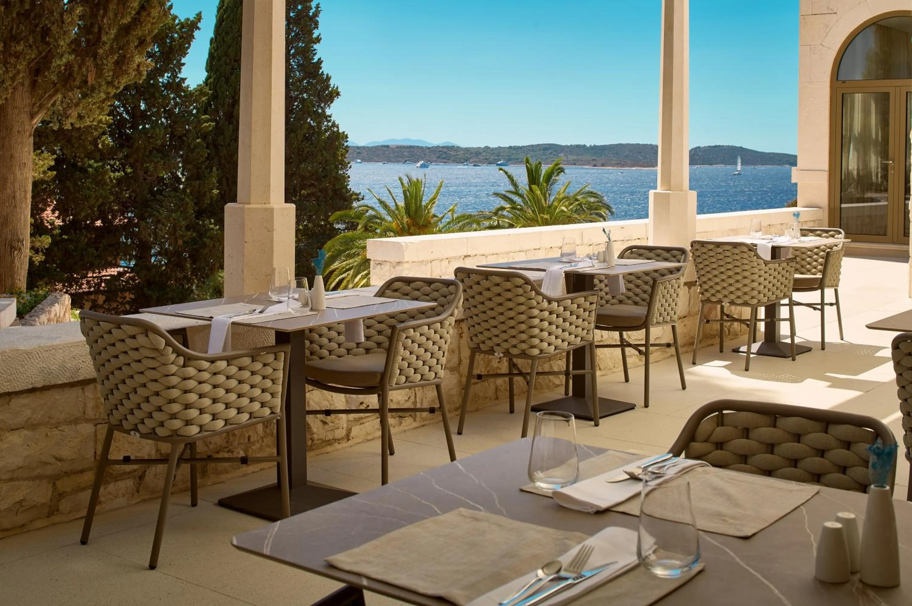 Restaurant/places to eat in Hotel Moeesy, Blue & Green Oasis - Adults Only