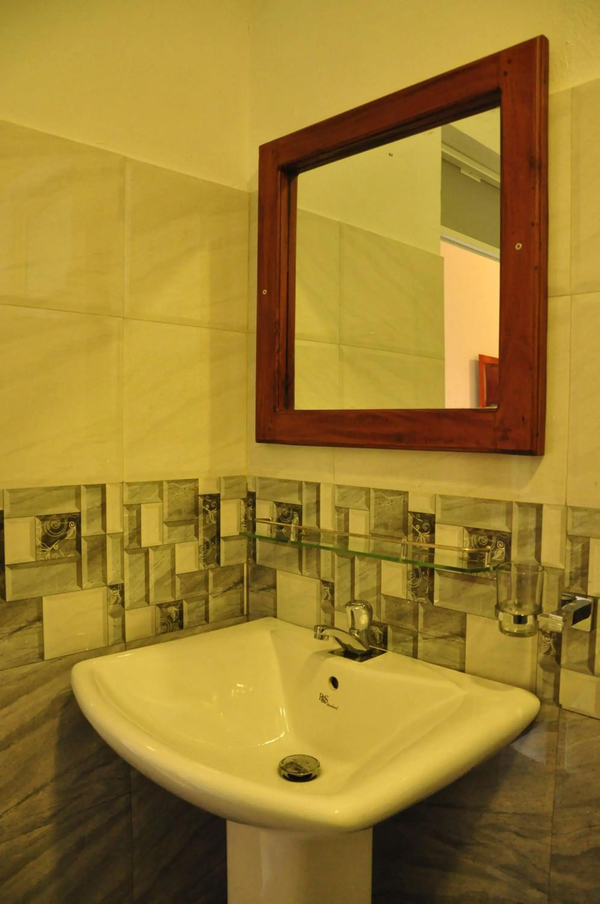 Bathroom in Mama's place Mirissa