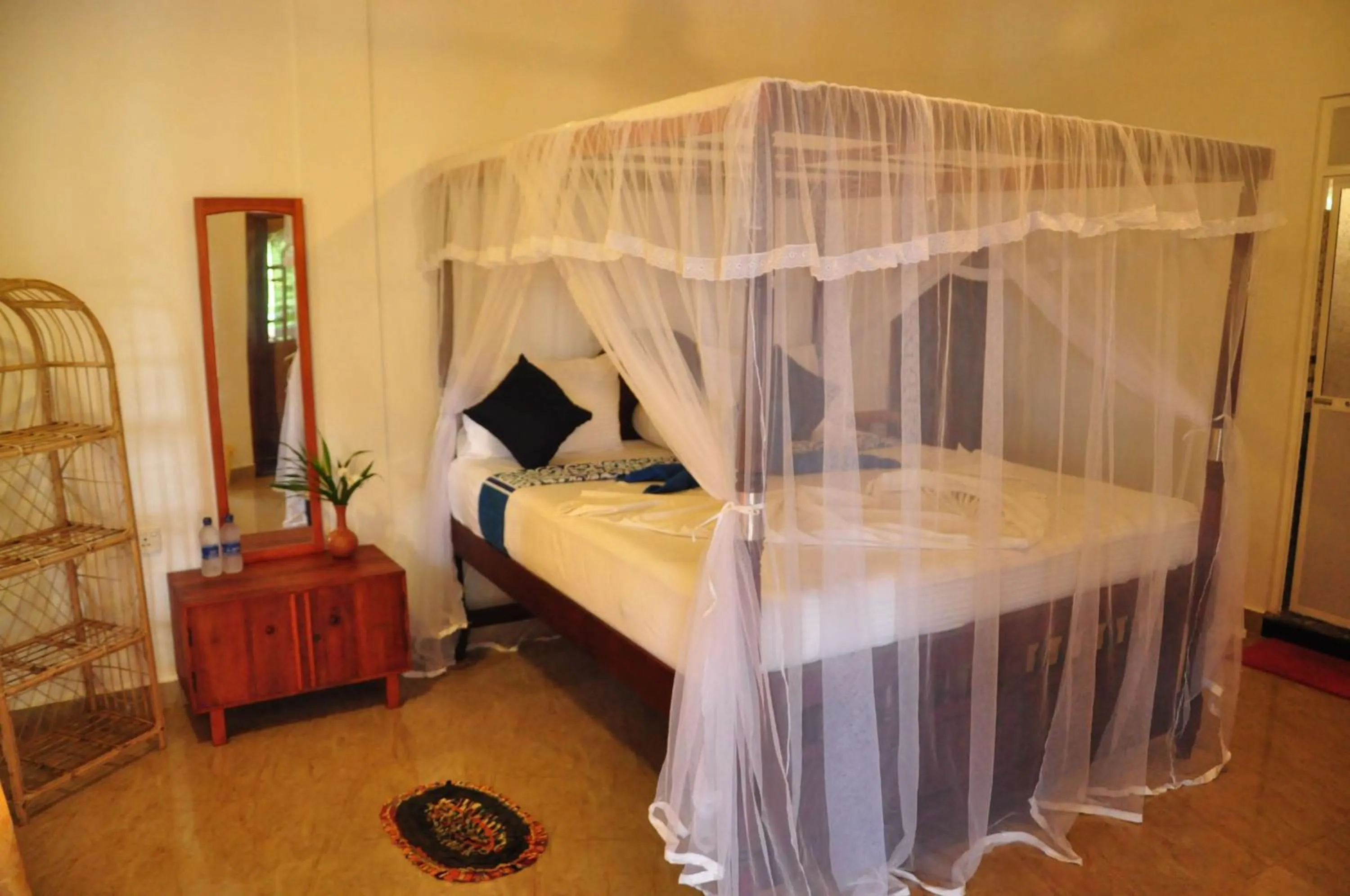 Bedroom, Bed in Mama's place Mirissa