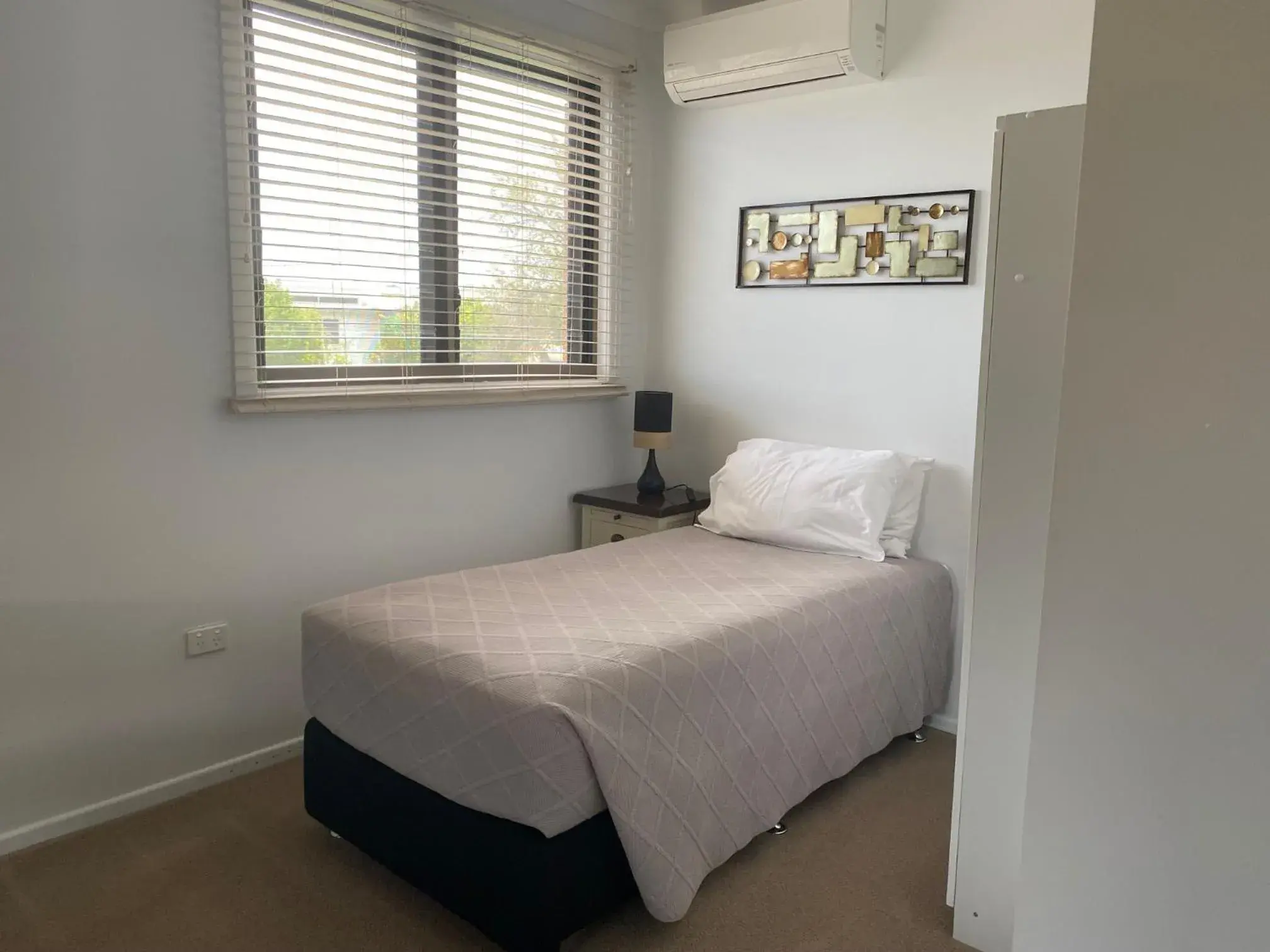 Deluxe Triple Room in Riverside Rest Nambucca Heads Deluxe Triple Room in Riverside Rest Nambucca Heads
