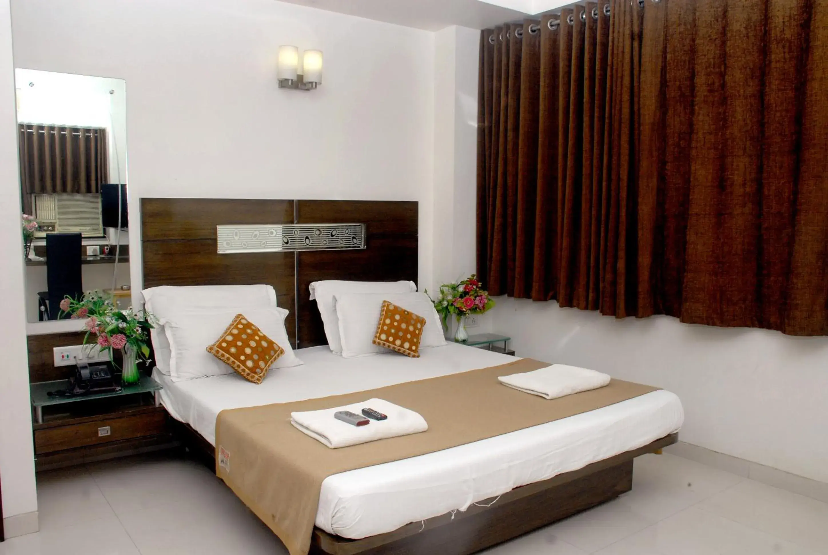 Bed in Hotel Happiness Bed in Hotel Happiness