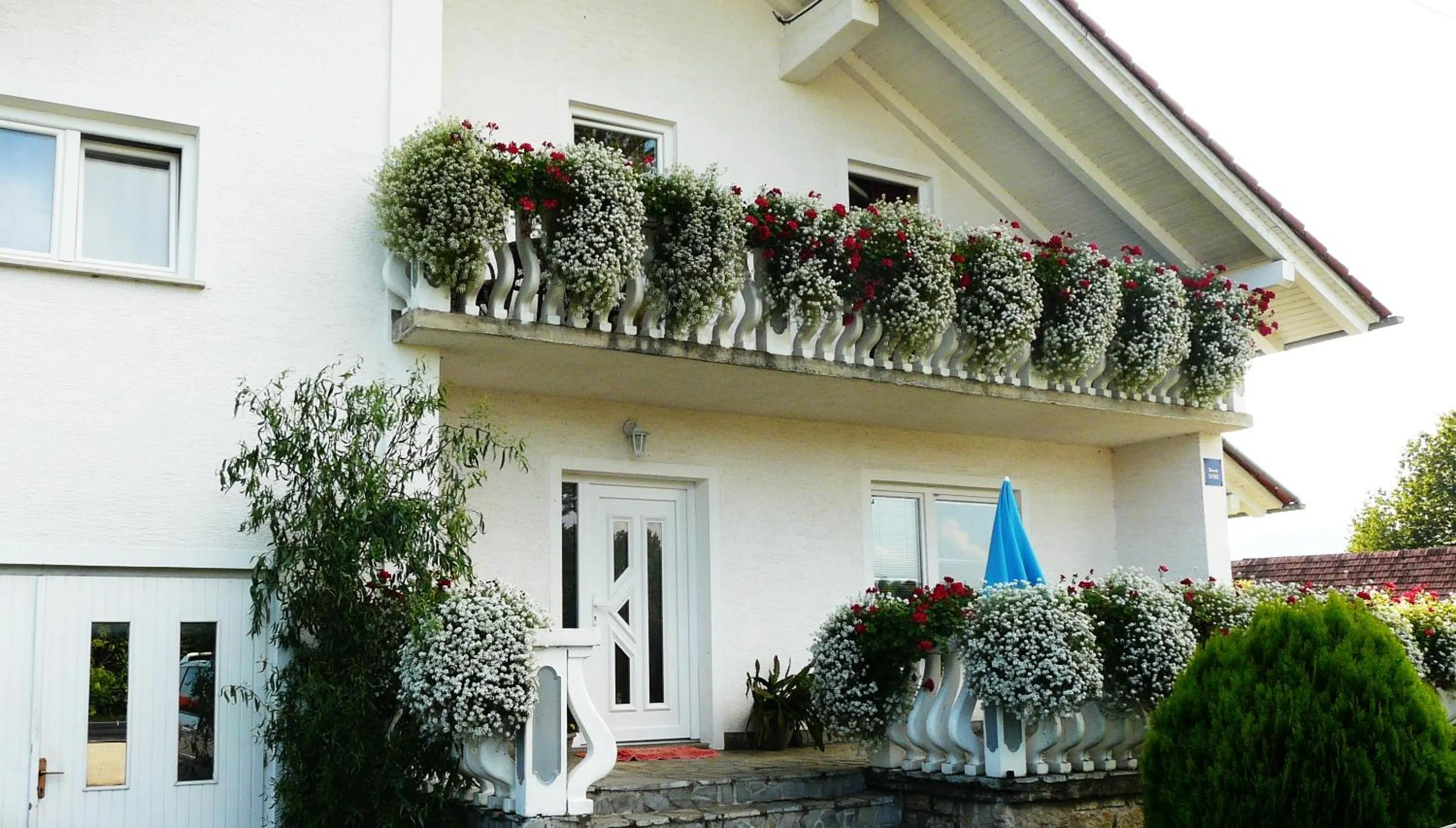 Facade/entrance in Ranch Terra