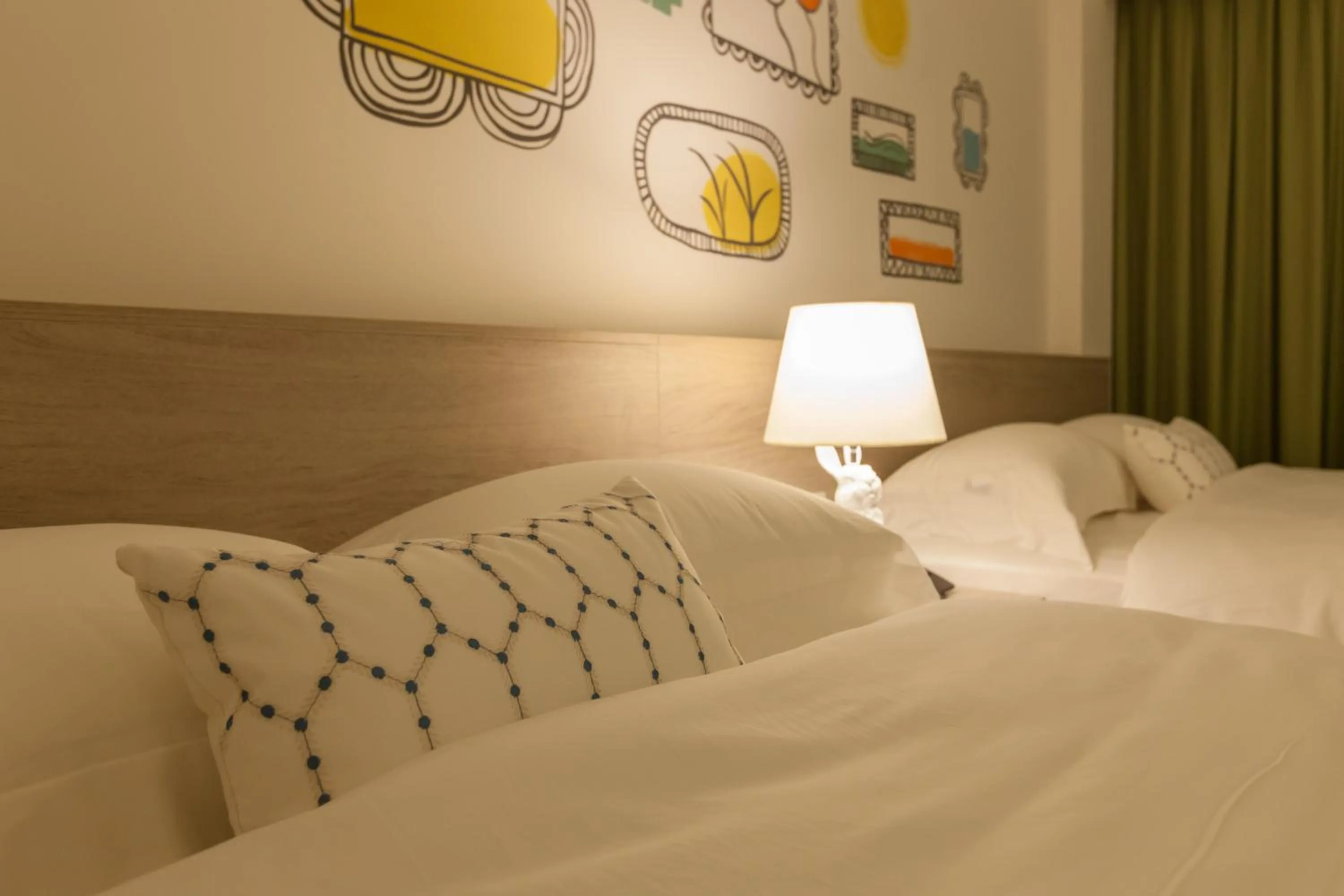 Bedroom, Bed in Buluba