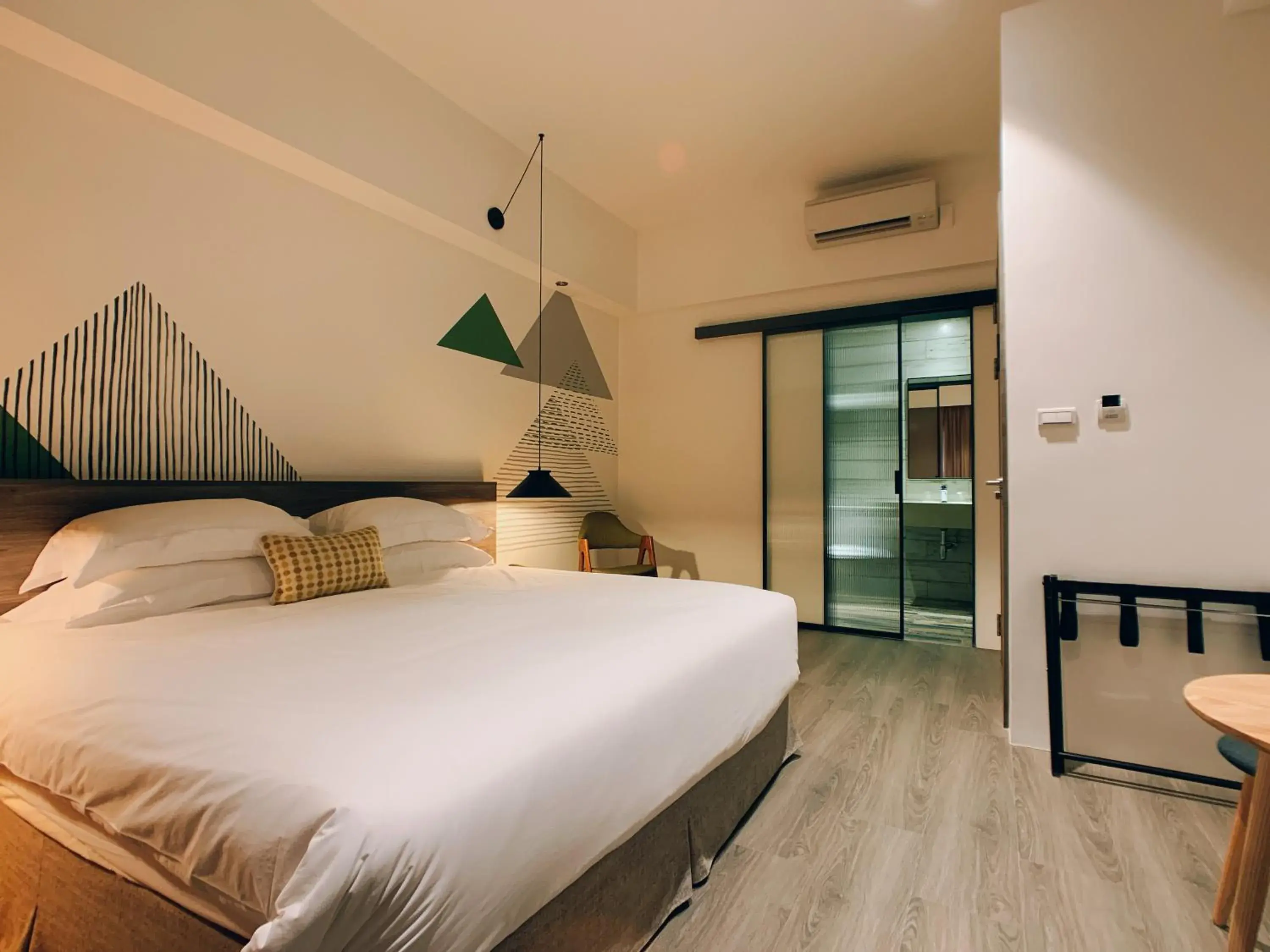 Photo of the whole room, Bed in Buluba Photo of the whole room, Bed in Buluba