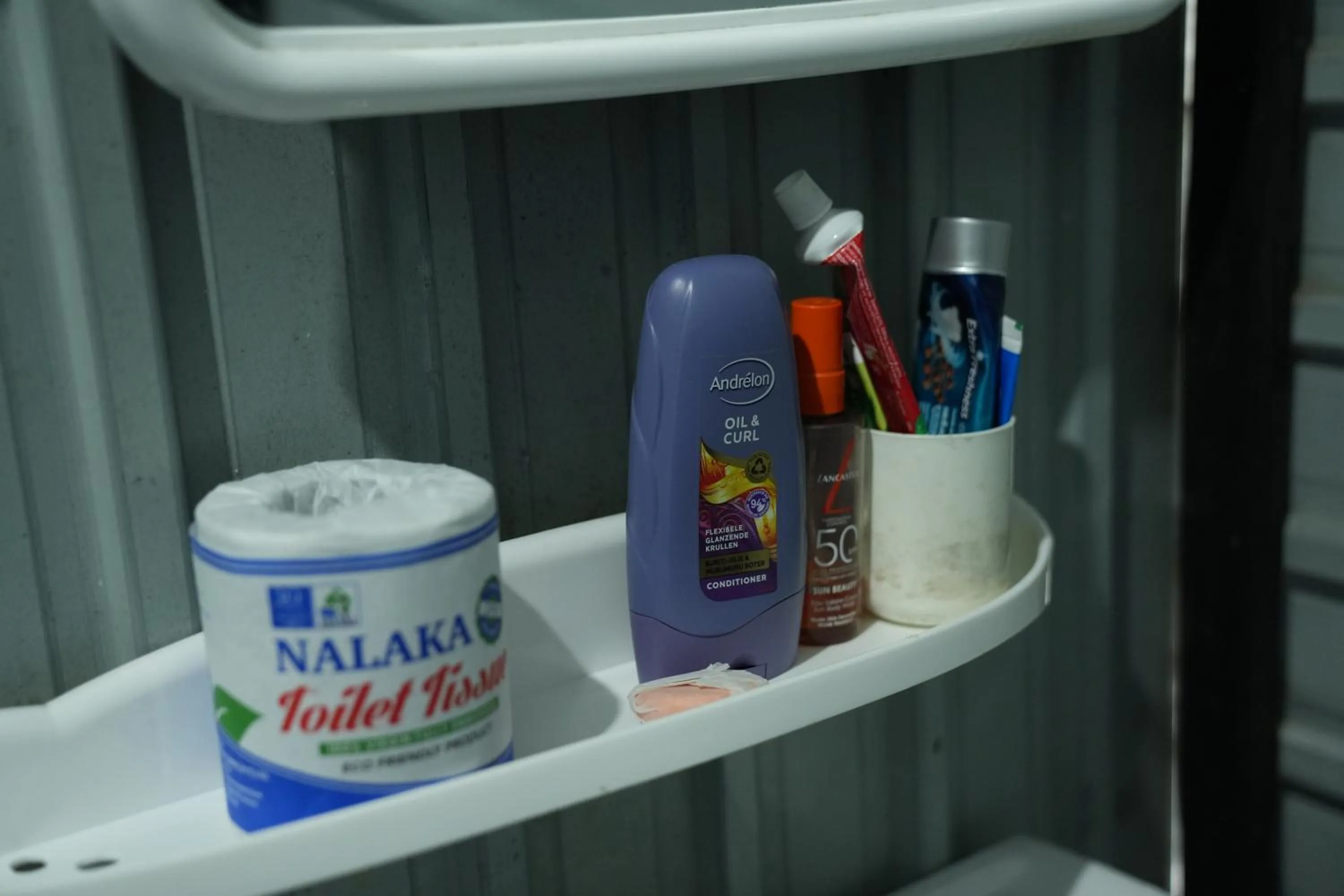 Airport A4 Transit Hub - Eco Chalets - FREE SHUTTLE SERVICE 24HRS