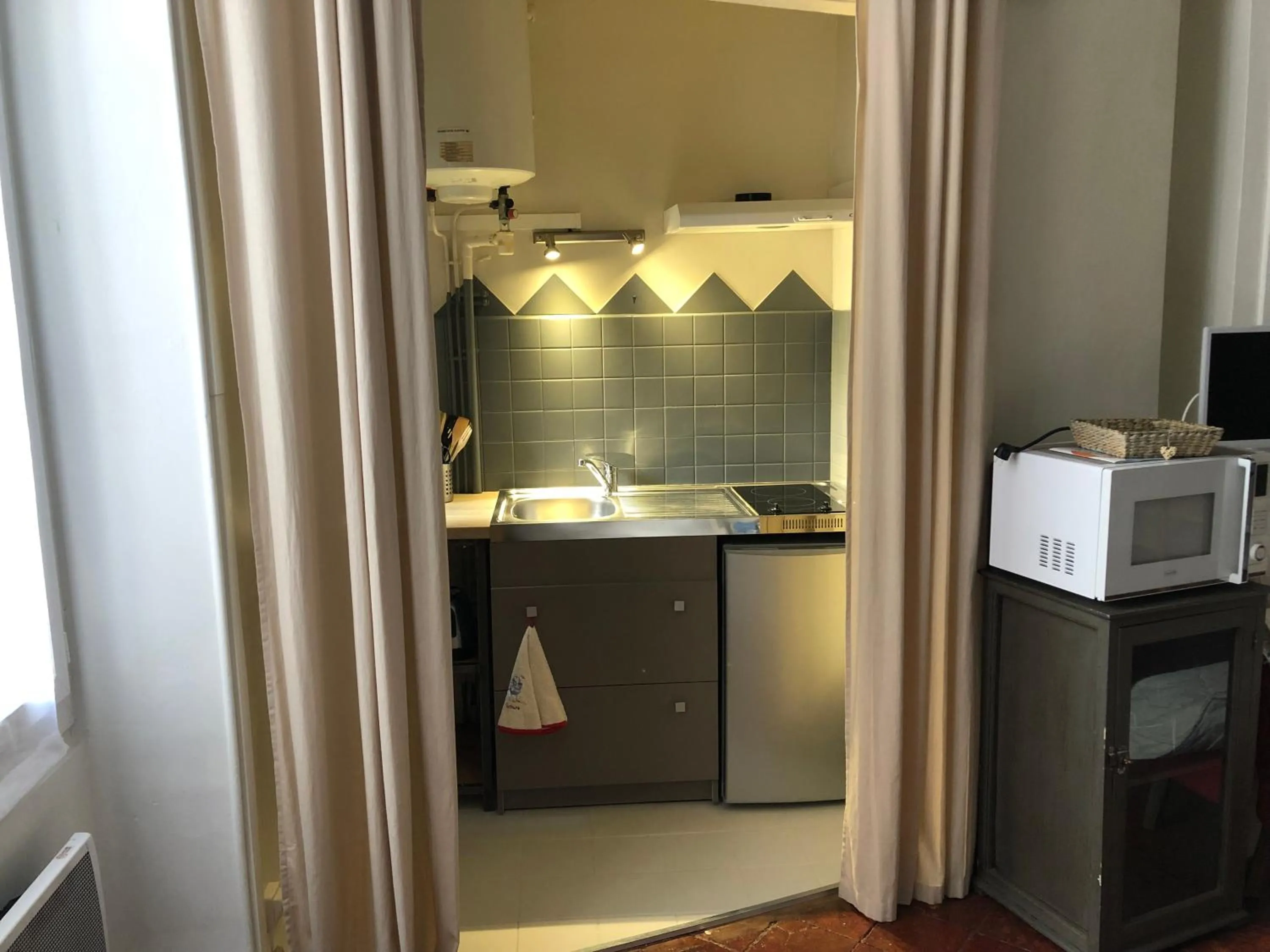 Double or Twin Room with Private Bathroom - single occupancy in A2 PAS