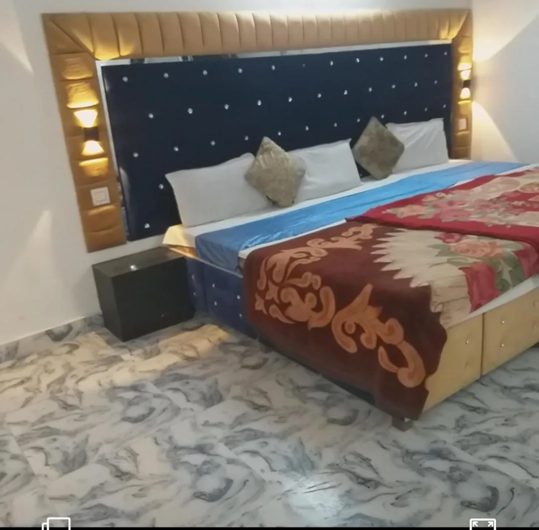 Bed in Hotel Shehnaz Inn - Walking Distance for Golden Temple