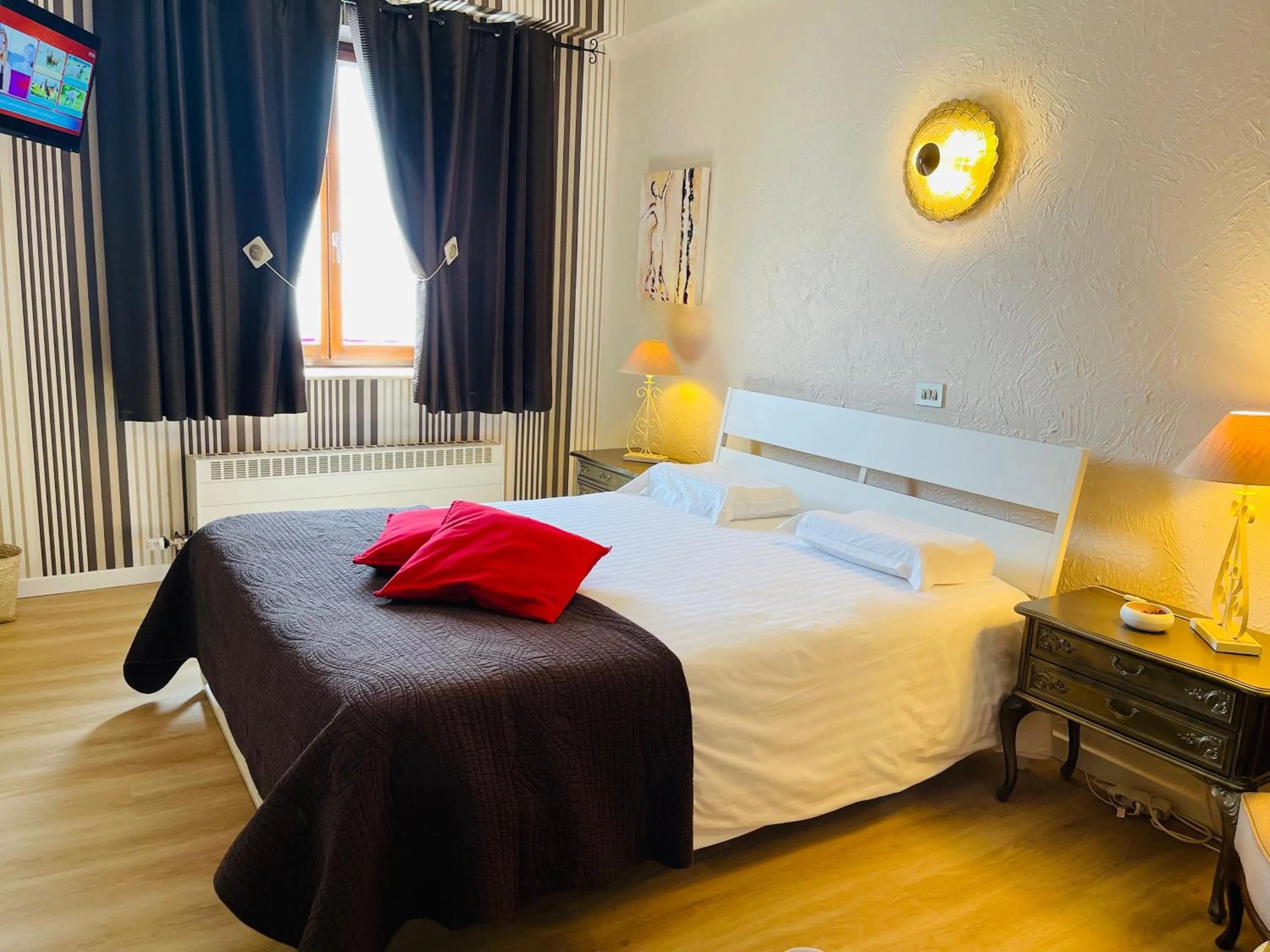 Bed in Hostellerie Sainte-Cécile