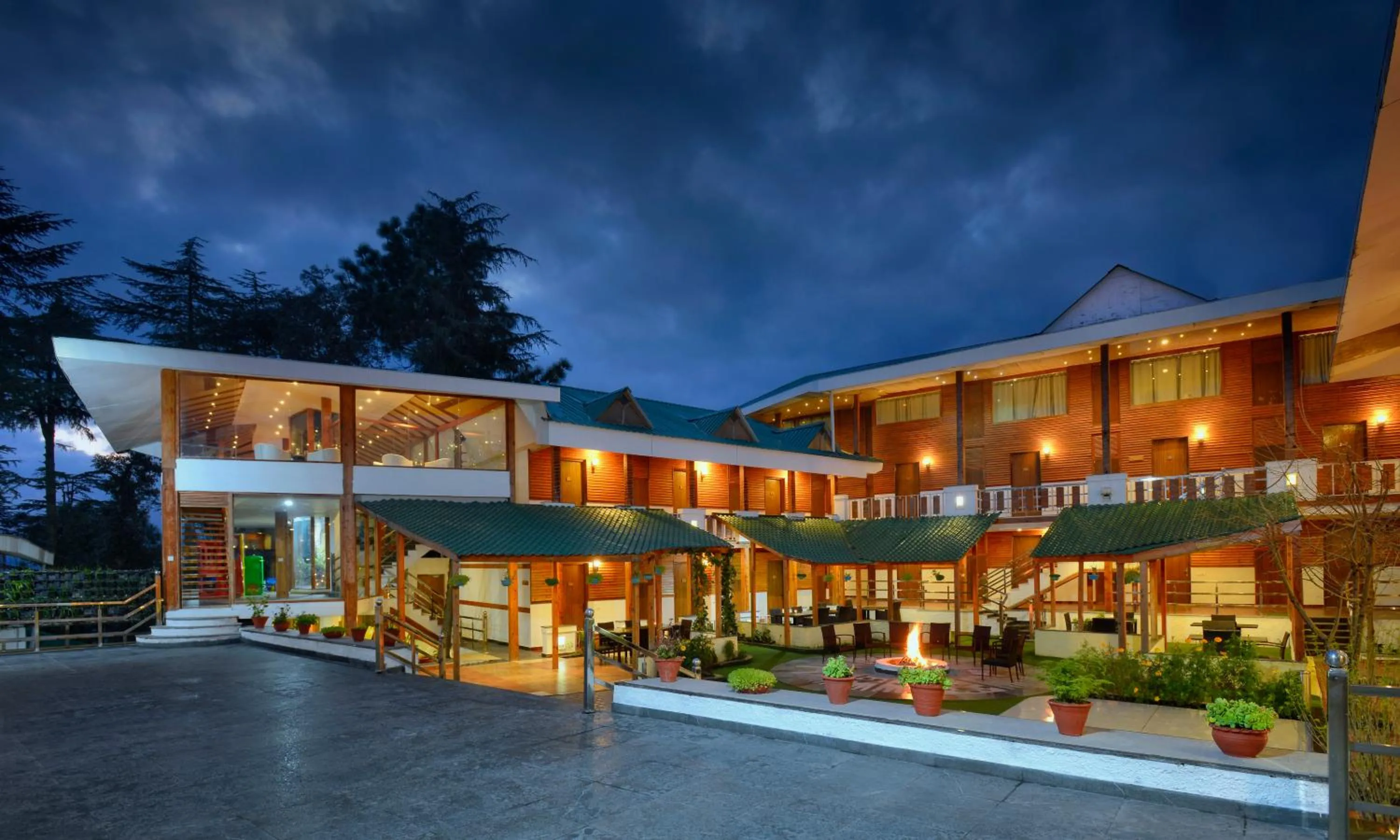 Facade/entrance in TreeHouse Chail Villas