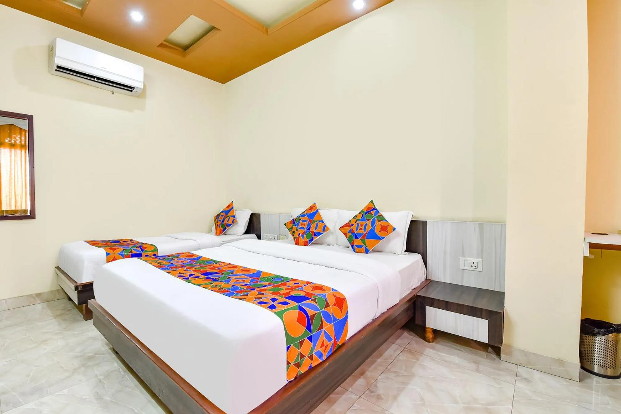 Bed in FabHotel Bikaner Heritage