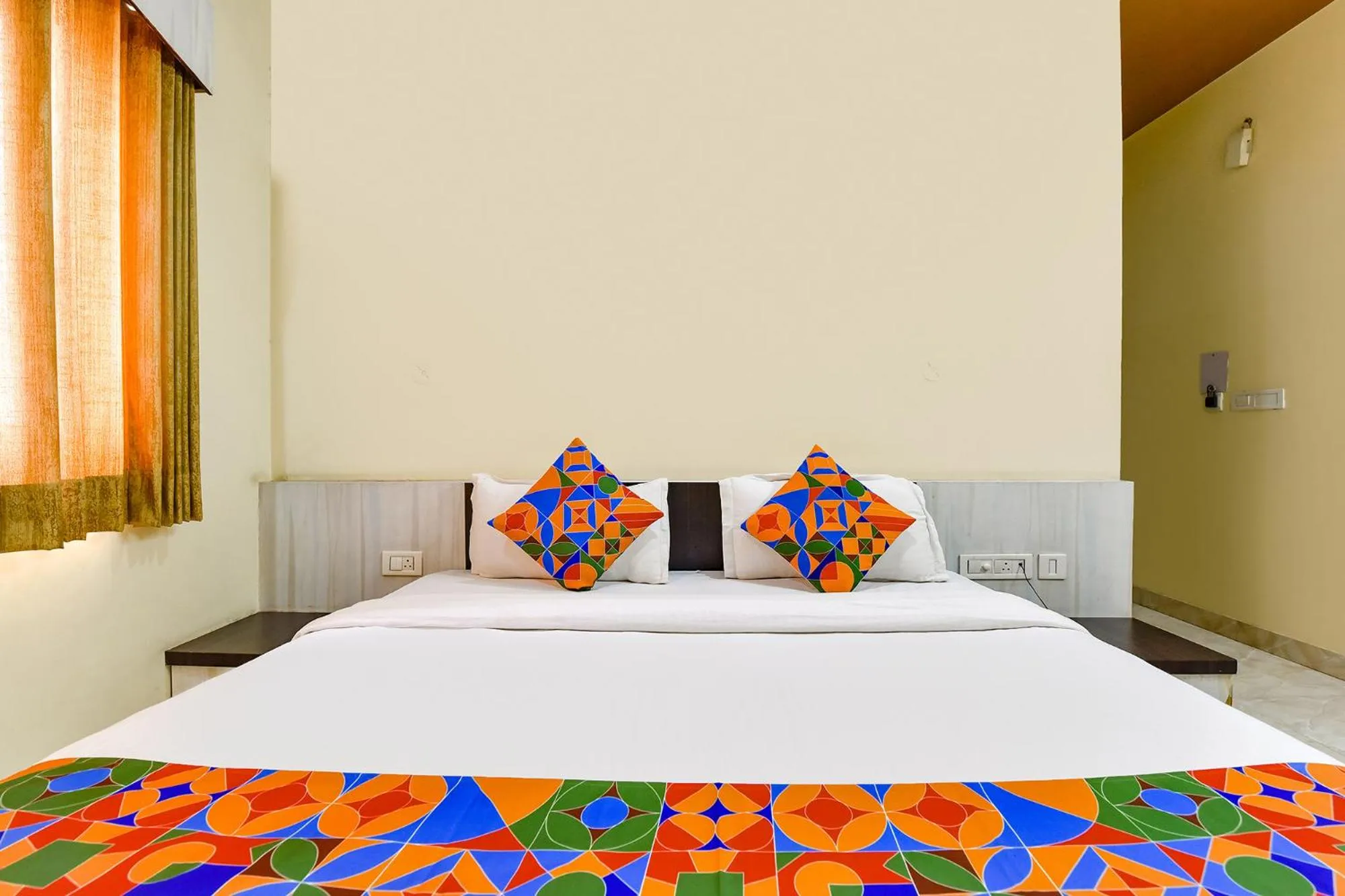 Bed in FabHotel Bikaner Heritage