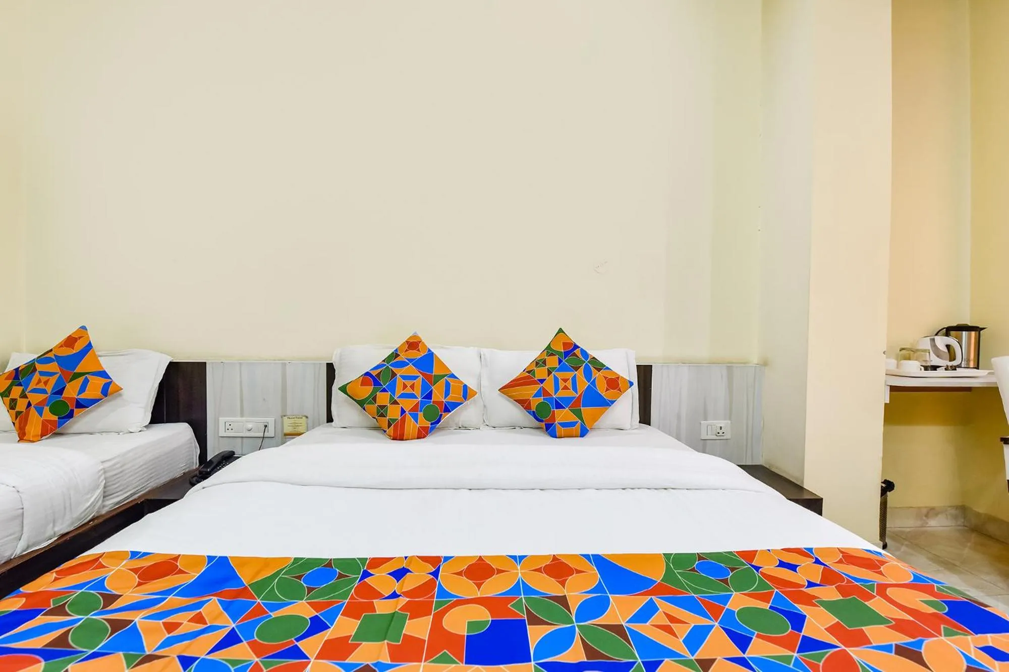 Bed in FabHotel Bikaner Heritage