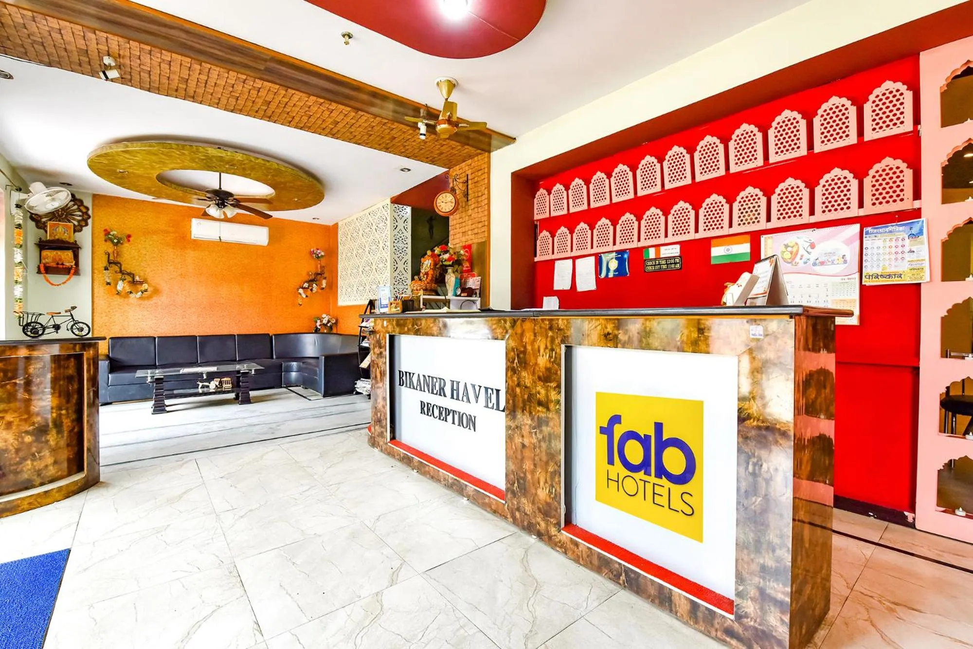 Lobby or reception in FabHotel Bikaner Heritage
