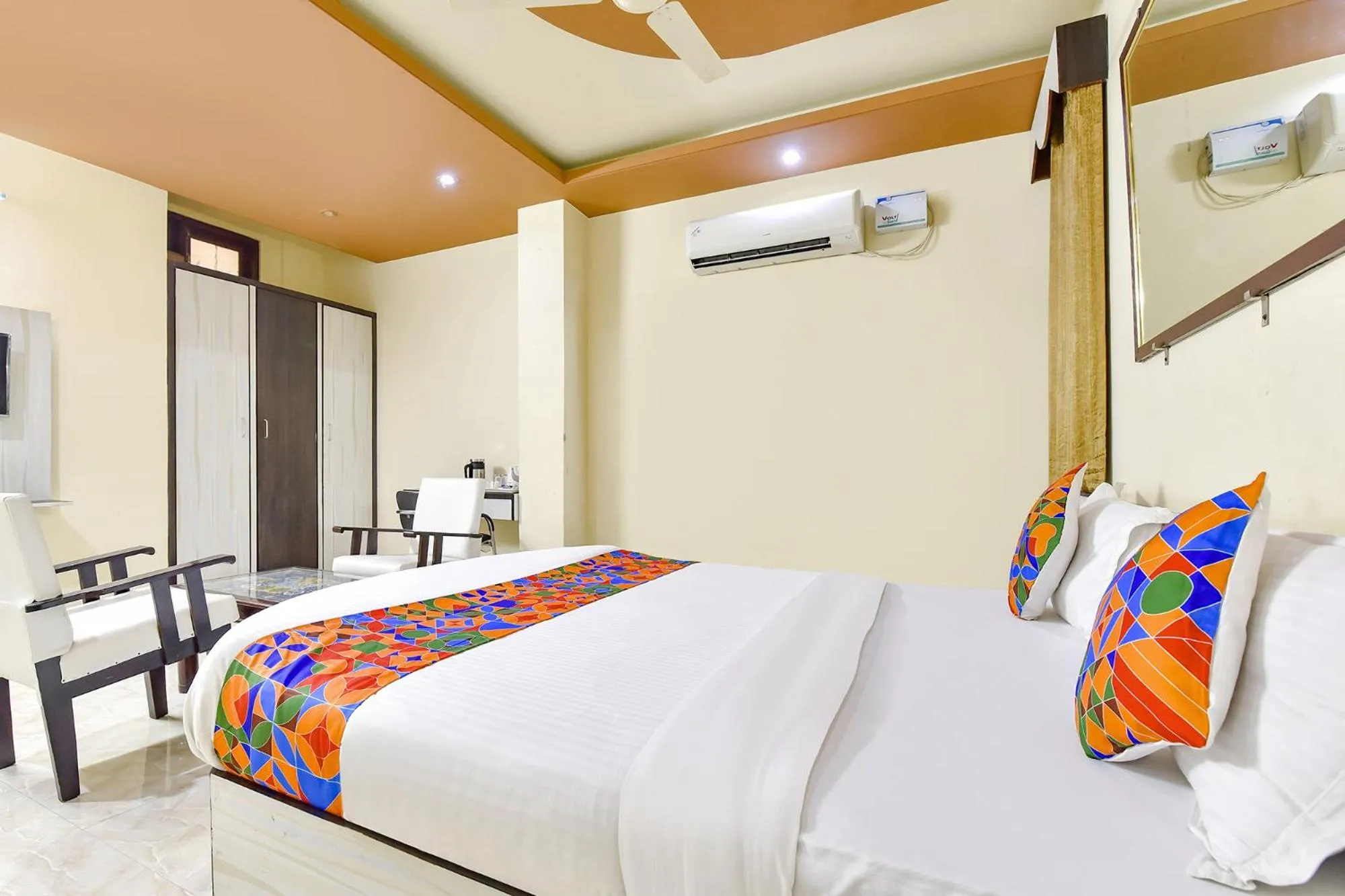 Bed in FabHotel Bikaner Heritage