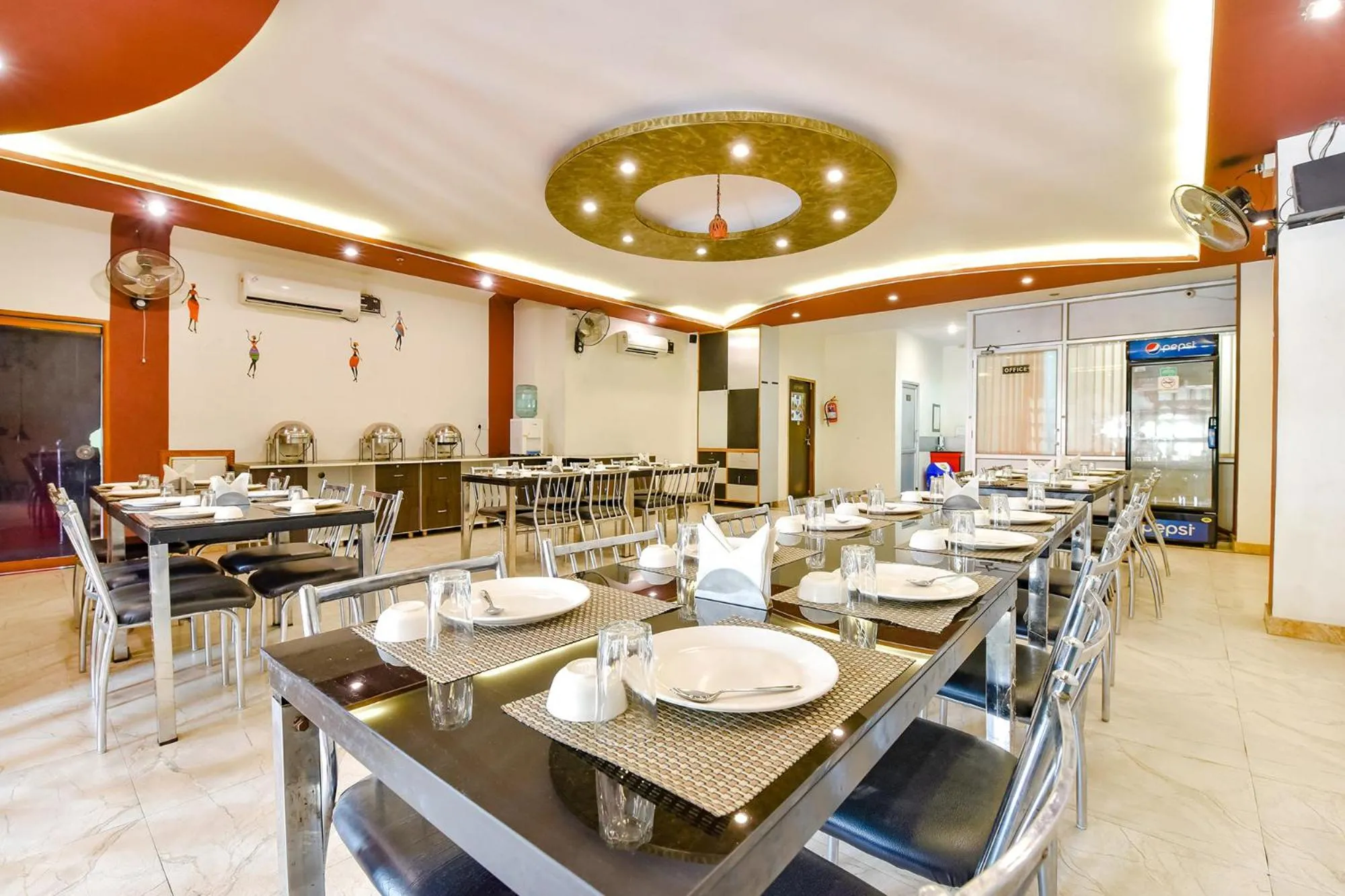 Restaurant/places to eat in FabHotel Bikaner Heritage