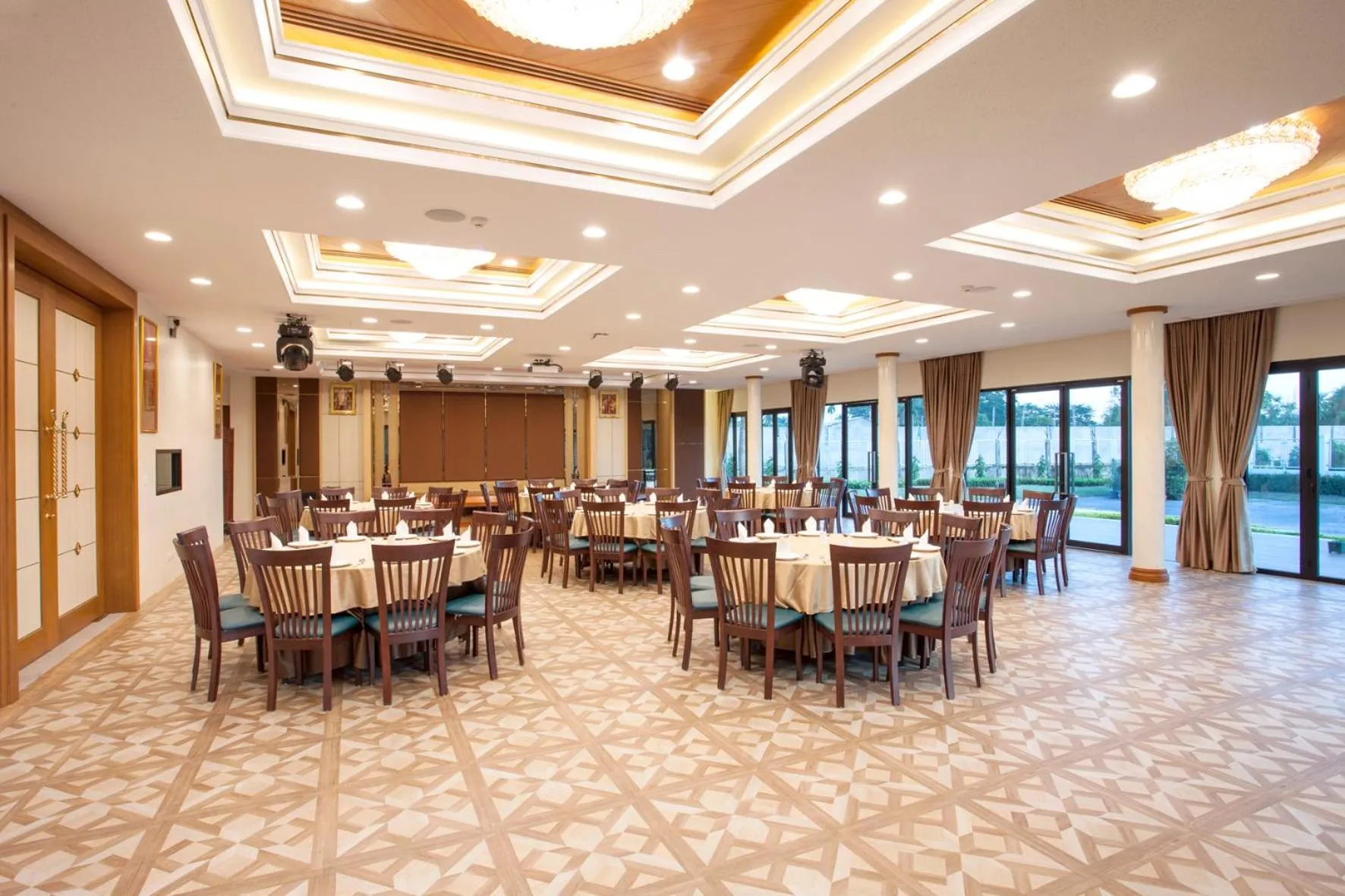 RK Riverside Resort & Spa (Reon Kruewal)