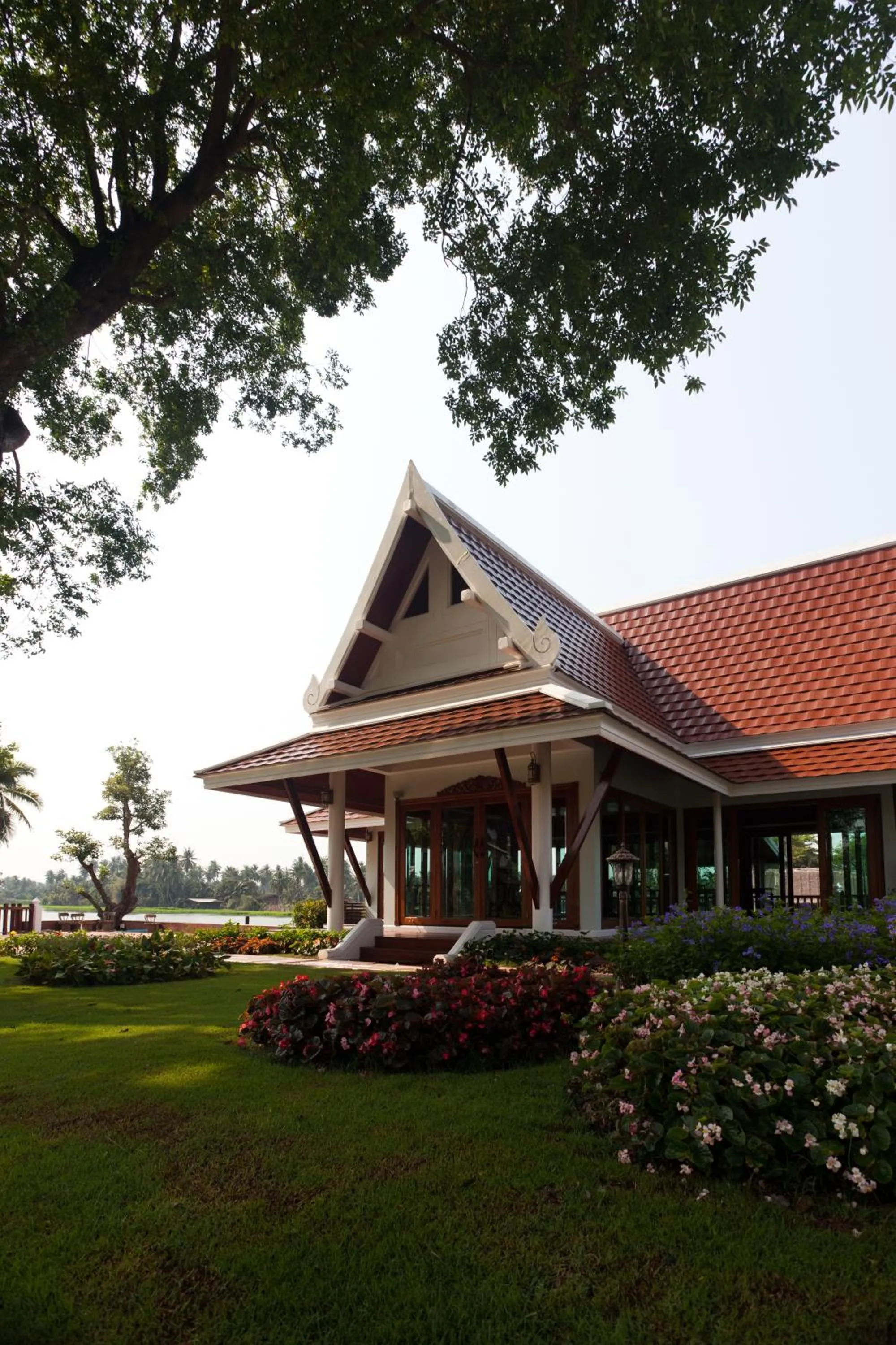 Garden in RK Riverside Resort & Spa (Reon Kruewal)