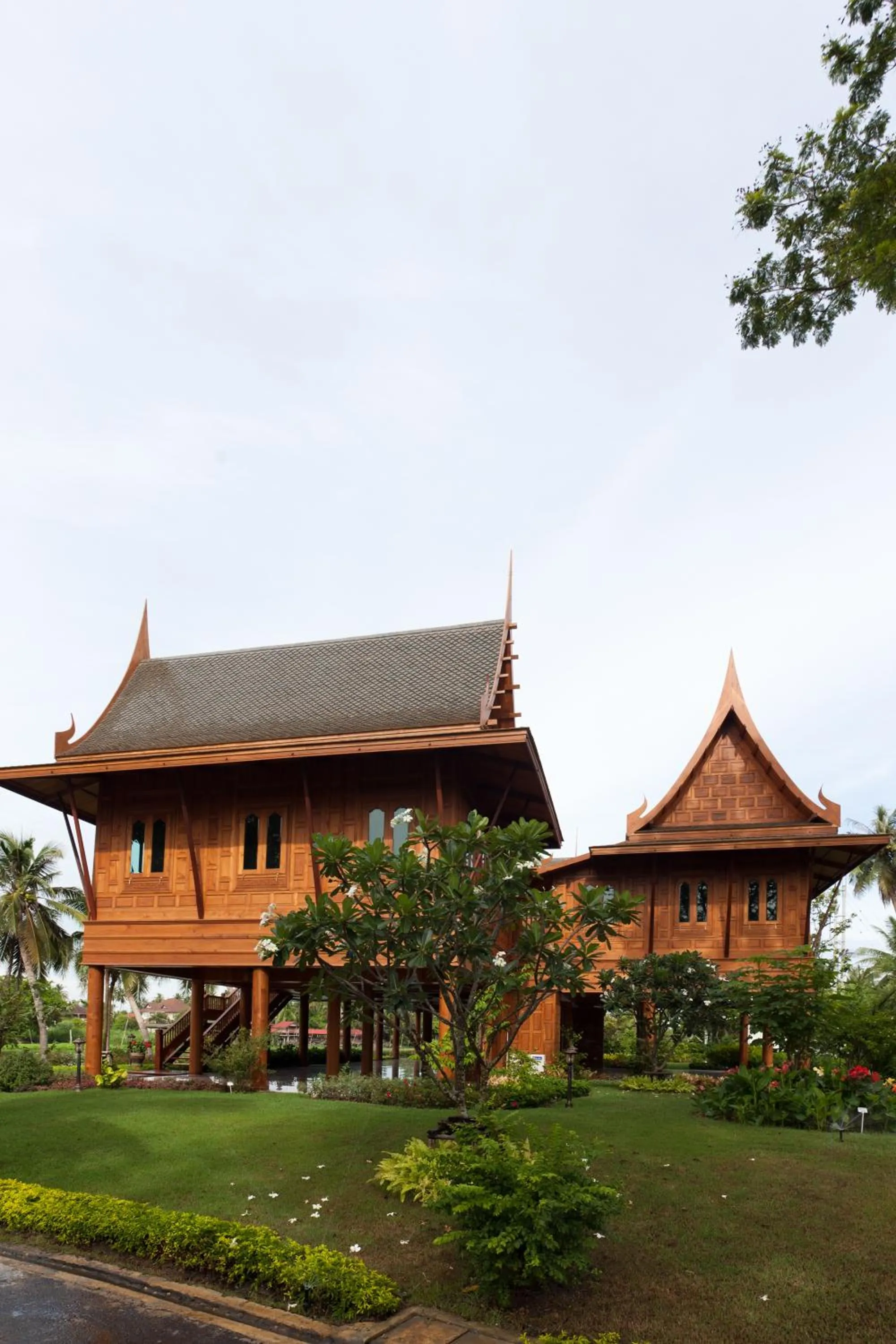 RK Riverside Resort & Spa (Reon Kruewal)